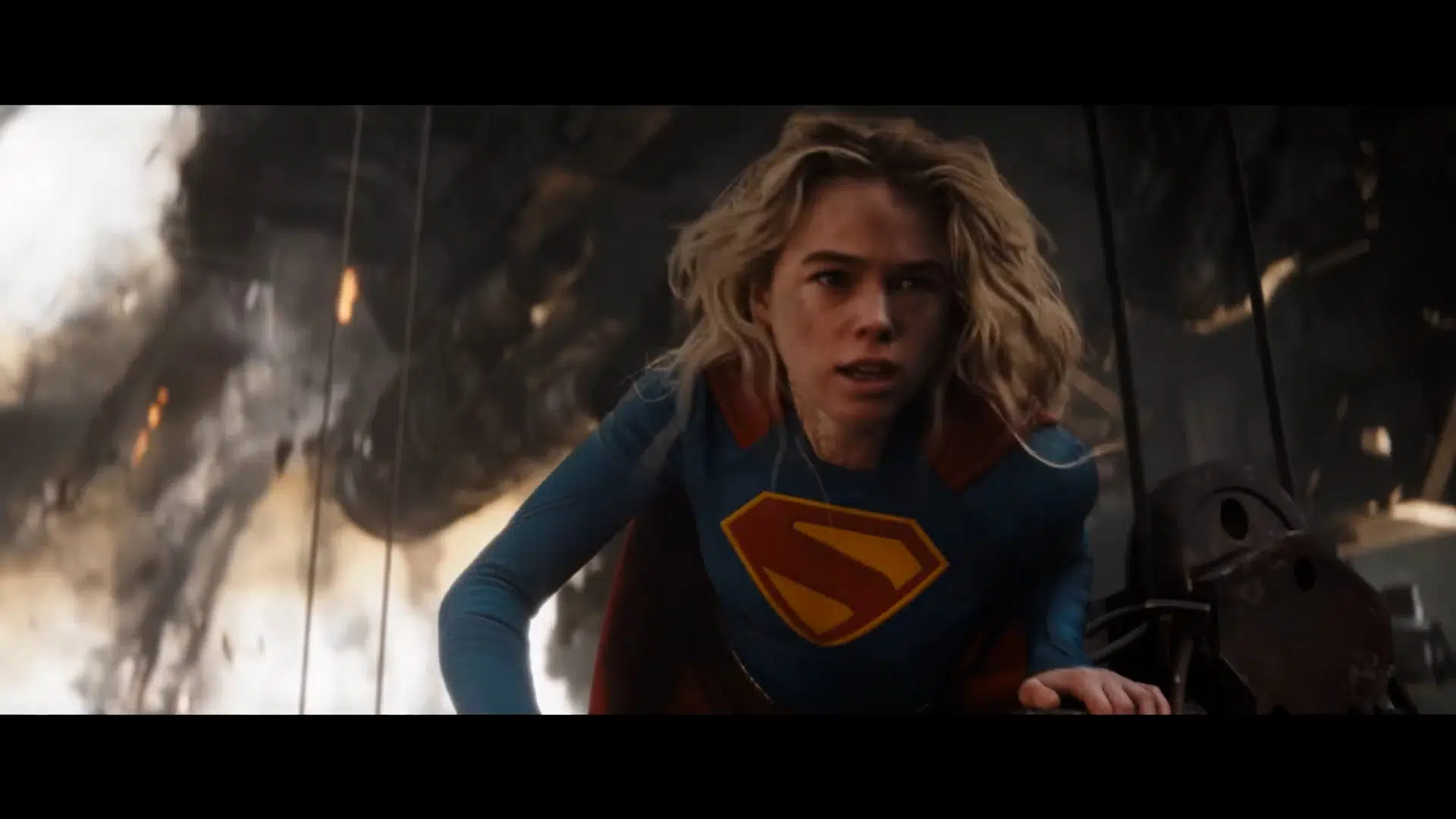 Hvor progressivt, tænkte anmelderen udmattet: En fuld heltinde. Men heldigvis træder »Supergirl« i karakter