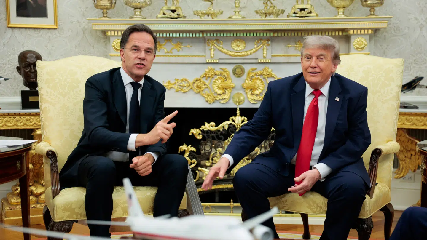 Mark Rutte roser Danmark foran Donald Trump i Det Hvide Hus.
