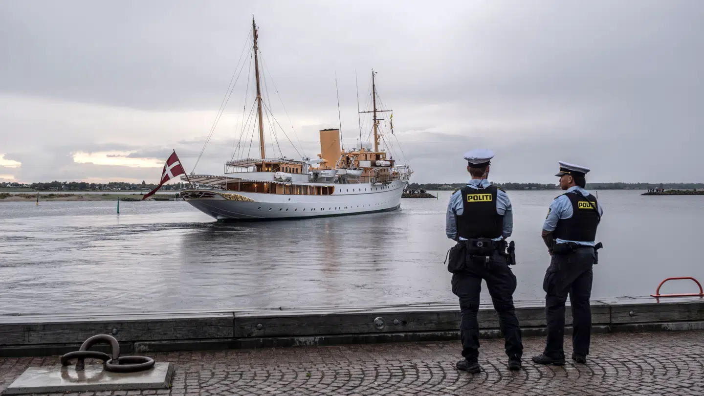 Arkivfoto. Kongeskibet deltager torsdag morgen i eftersøgningen efter en forsvunden mand.