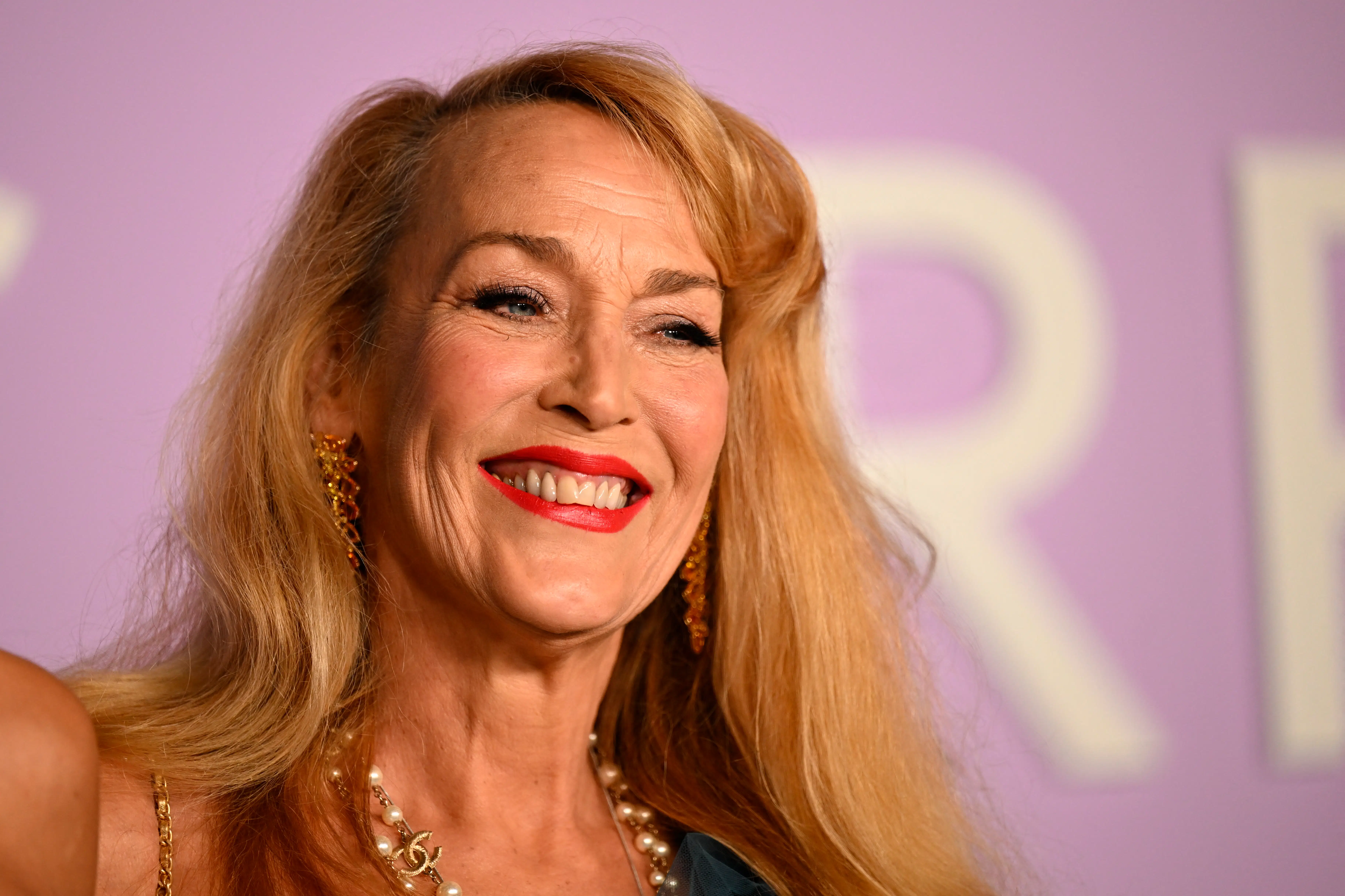 Hun blev begæret af rockstjerner og foreviget af kunstnere. Nu fylder Jerry Hall 70 år