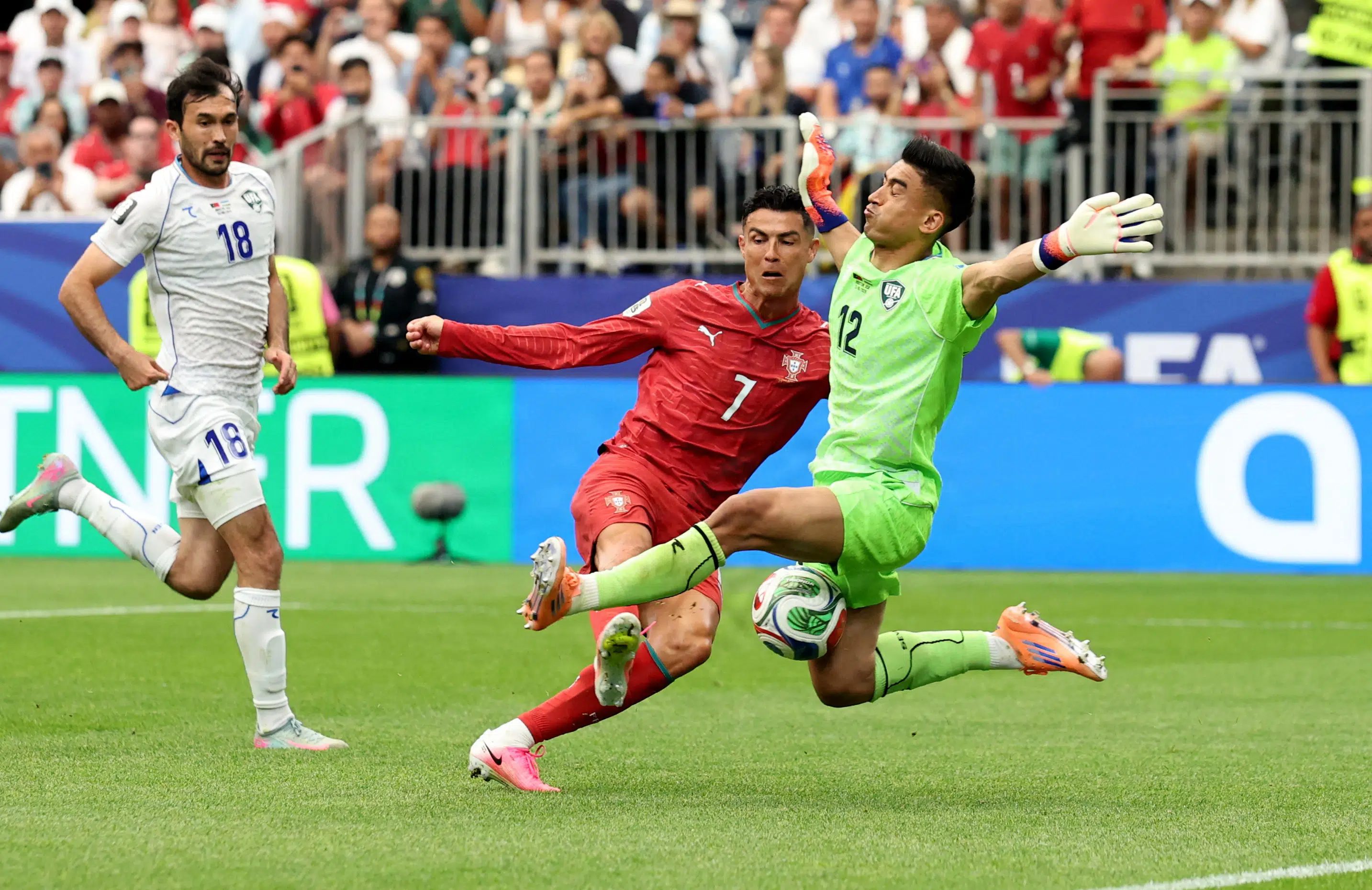 Tre gutter fra Aalborg hjælper Ronaldo med at score mål under VM – ja, du læste rigtigt