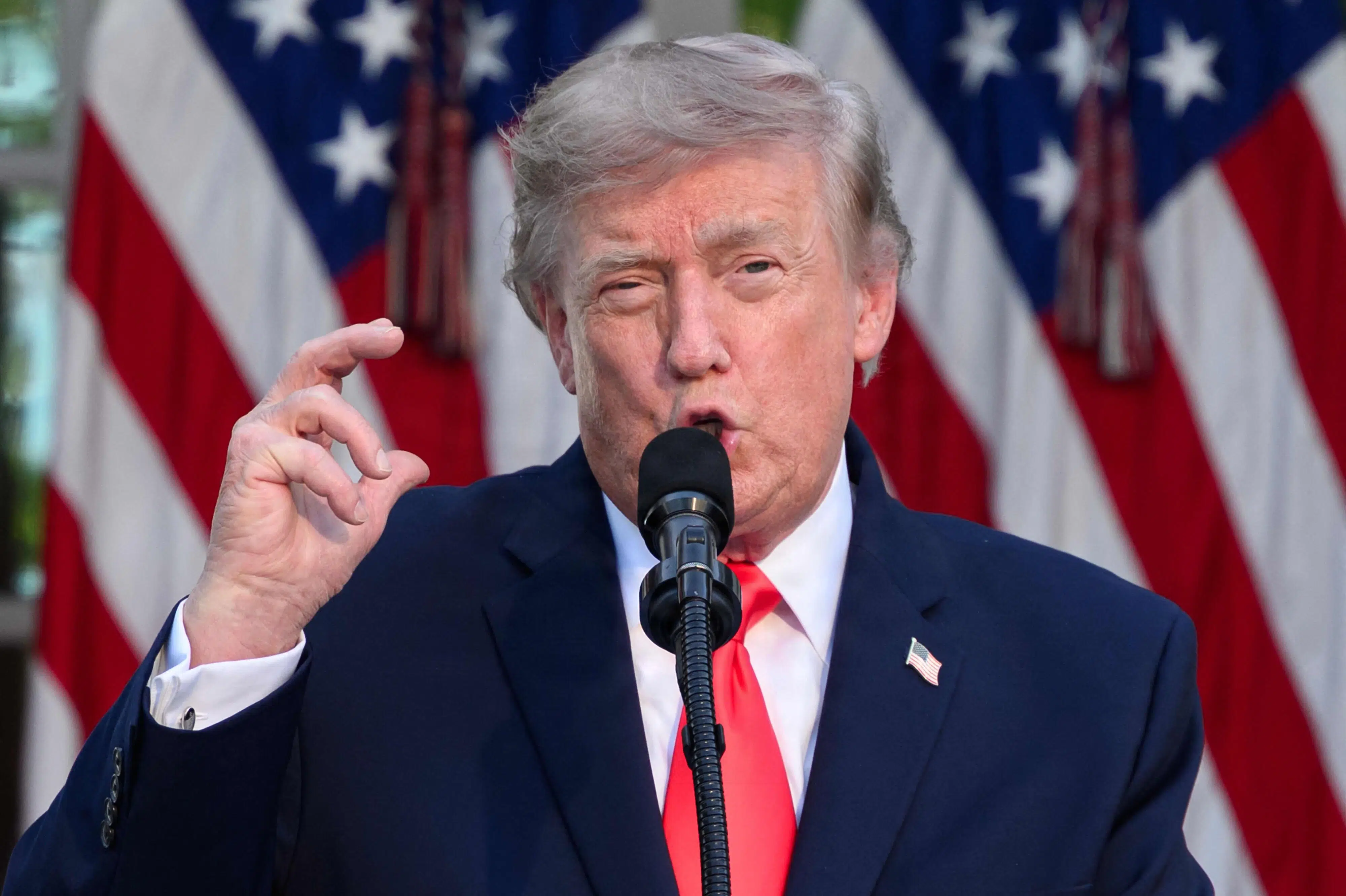 Trump truer med 100 procent told som reaktion på digital skat