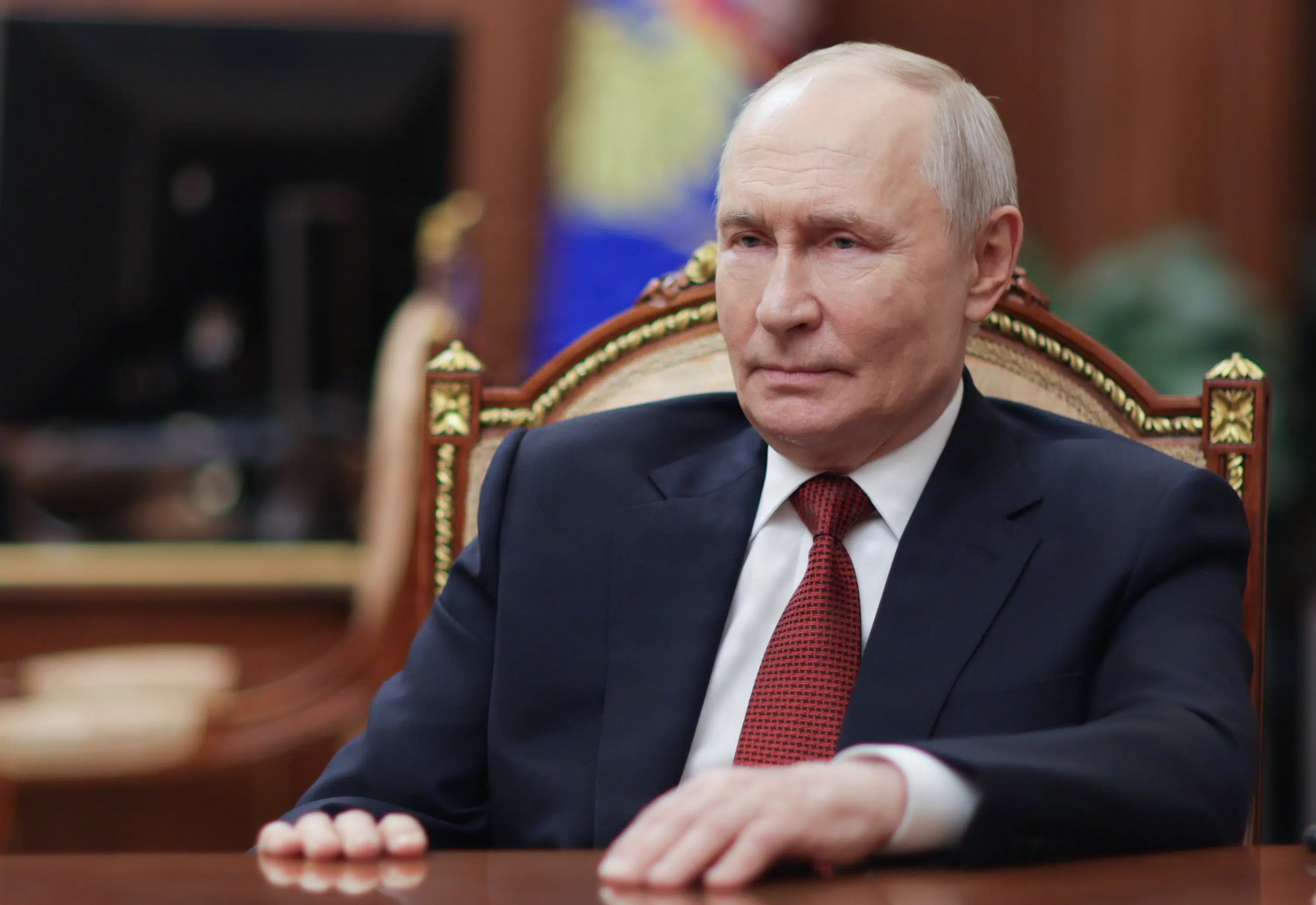 Blikket flakkede og stemmen hakkede. Putin minder russerne om en tid, de kender alt for godt