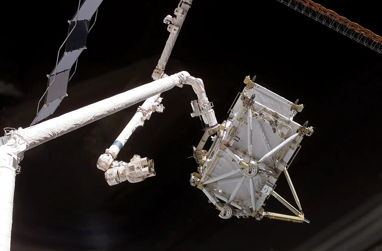 »Det er kun begyndelsen«: Spektakulær aktion i rummet skal redde dyr NASA-satellit