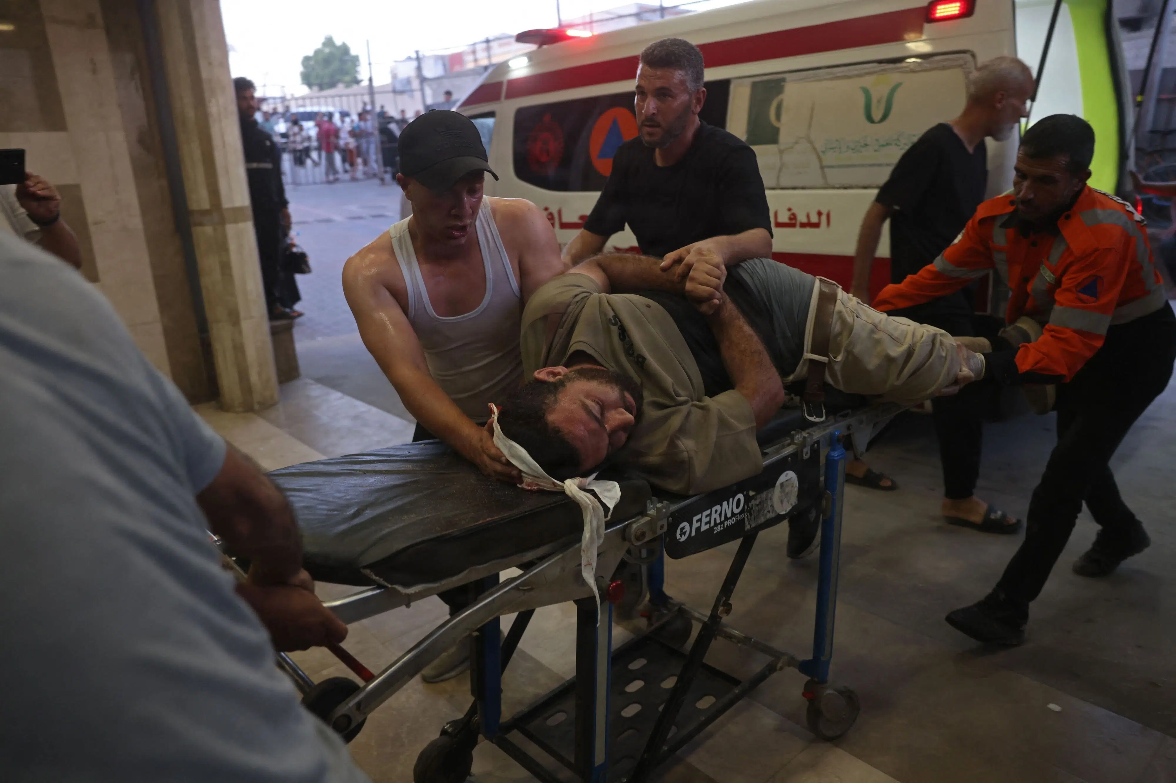 Otteårigt barn meldes dræbt i nye israelske luftangreb i Gaza