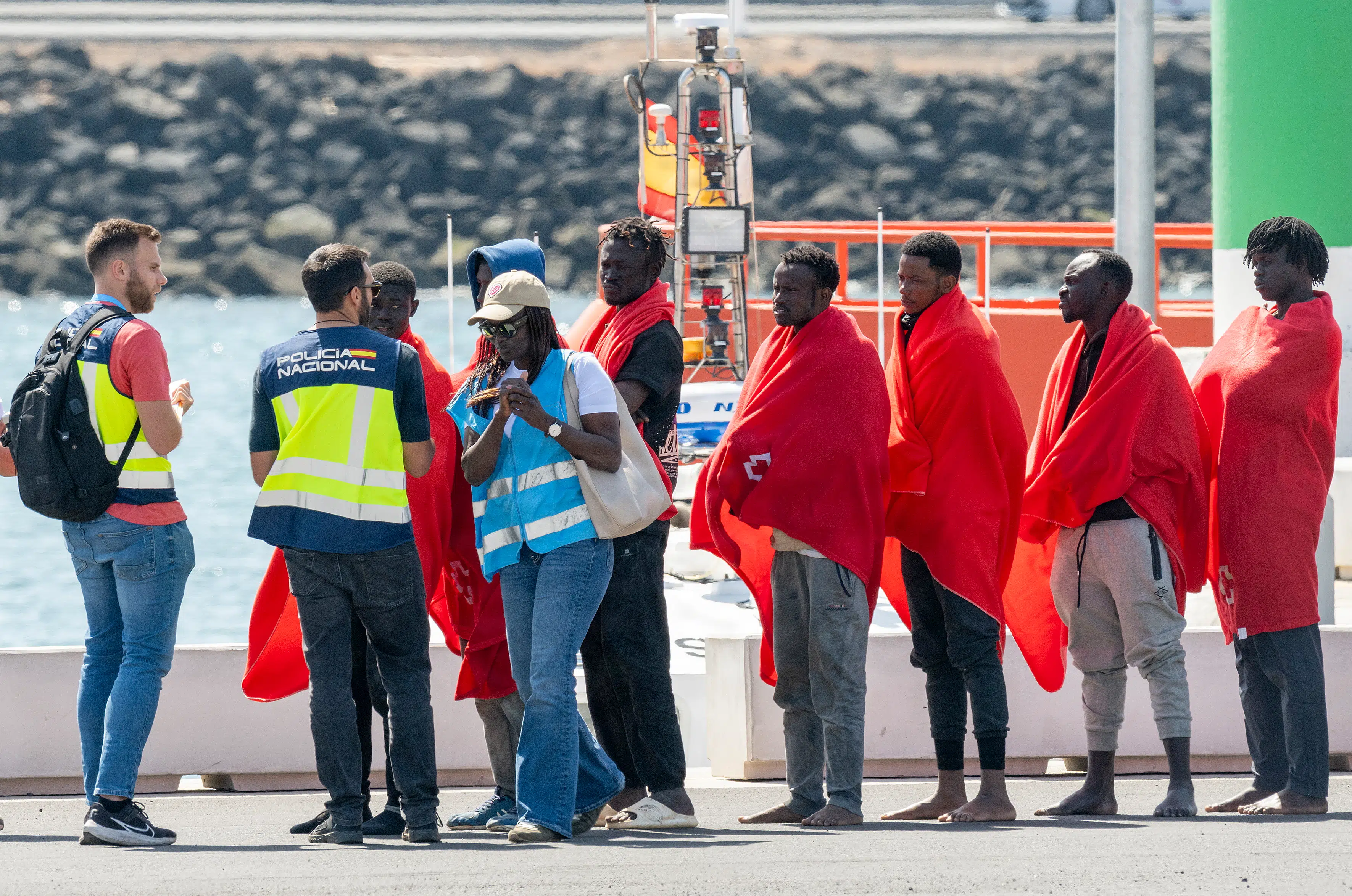 Tiltaget fik oppositionen til at rase. Nu har næsten en million illegale migranter søgt om opholdstilladelse i Spanien 