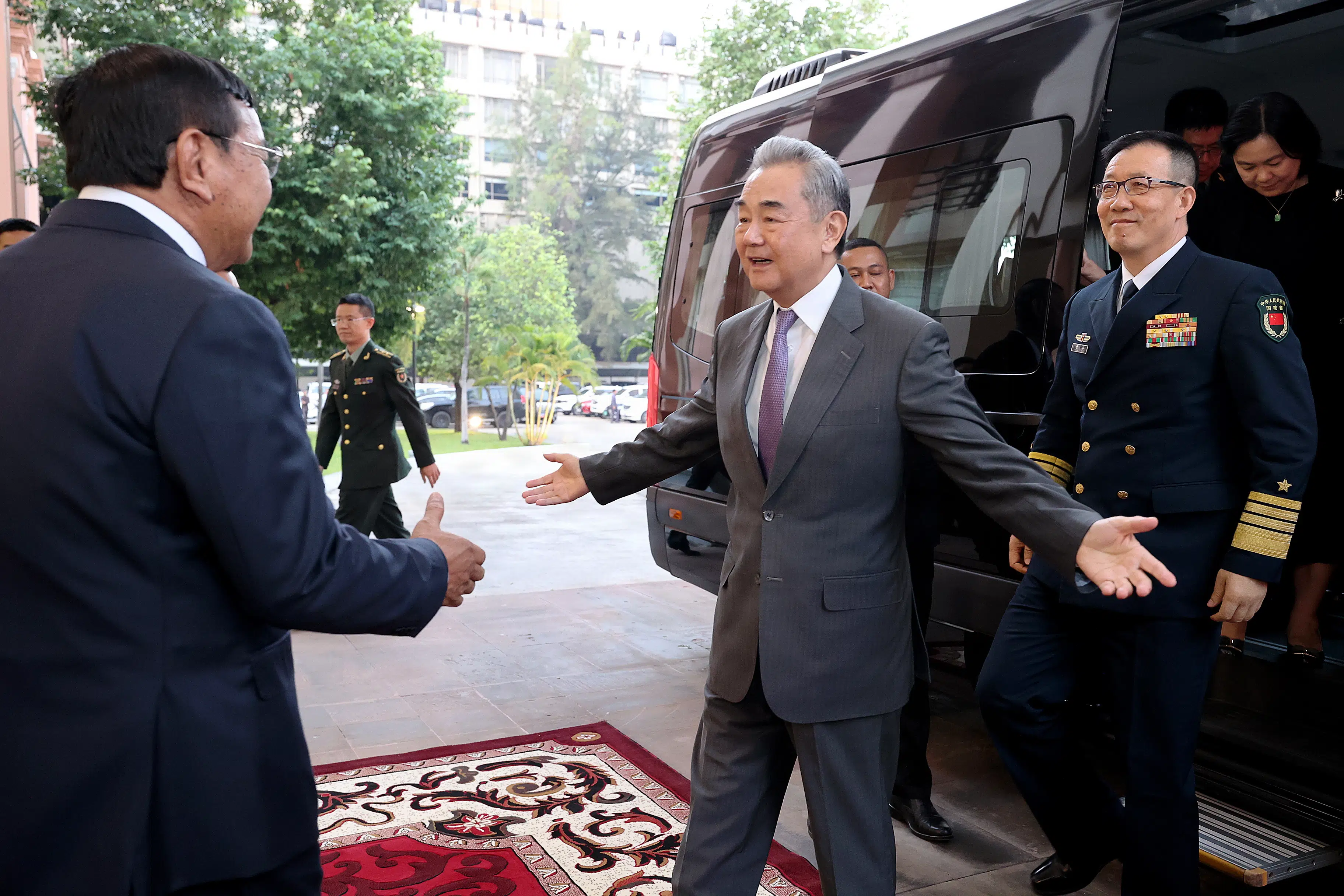 Wang Yi besøger Danmark: »Han vil formentlig blive skuffet,« siger korrespondent