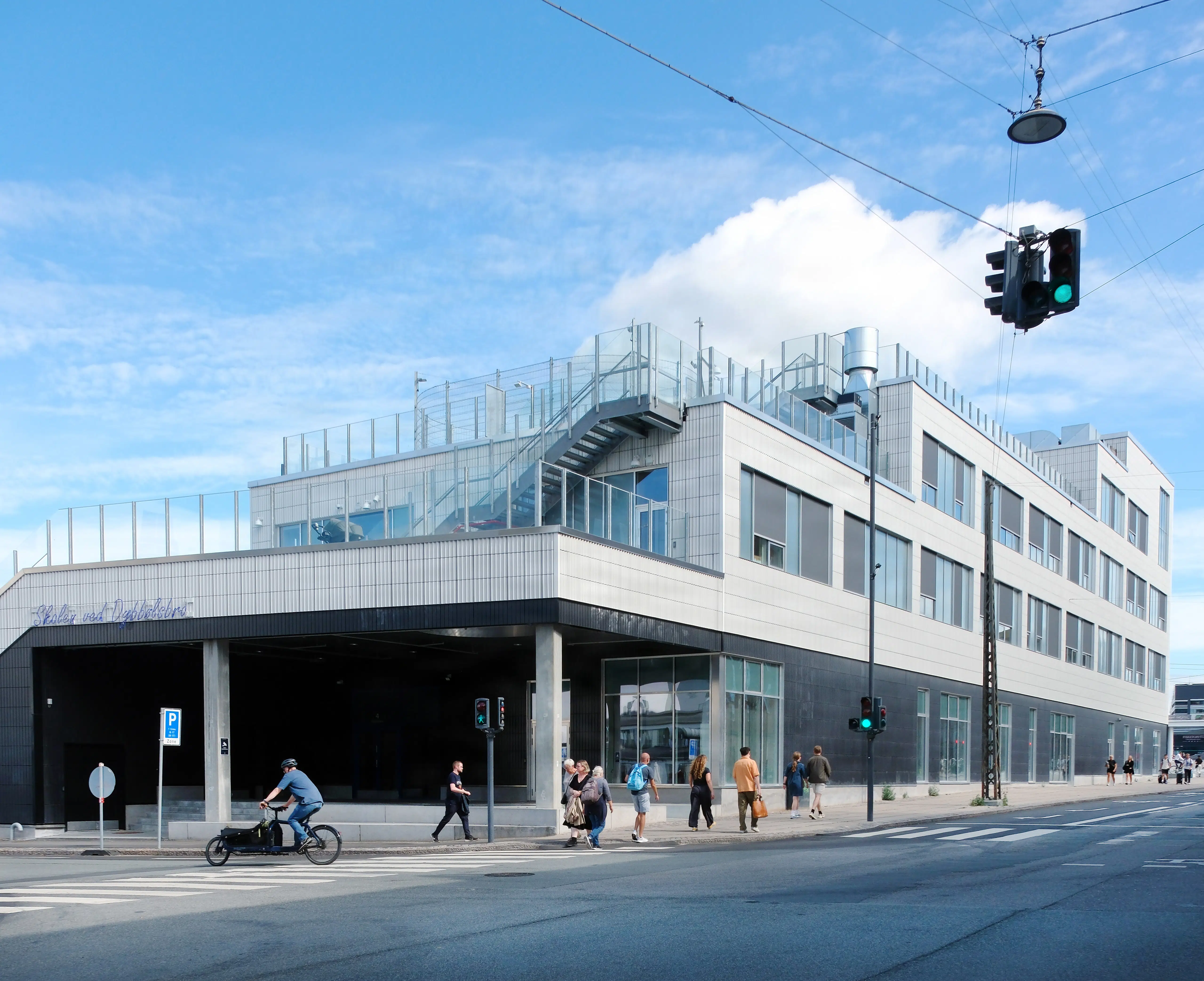 Fire elever blev pisket, slået og ydmyget af skolekammerater. Siden har forældre politianmeldt ældre elever