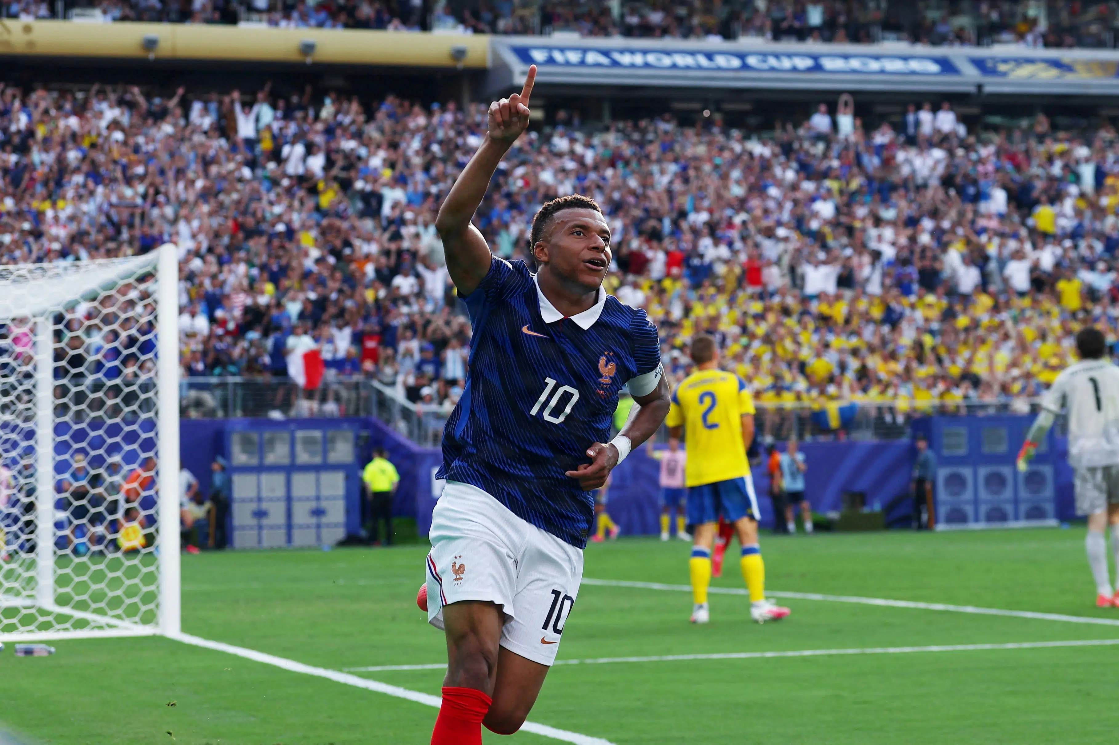 Mbappé hylder fransk sammenhold efter dødsfald