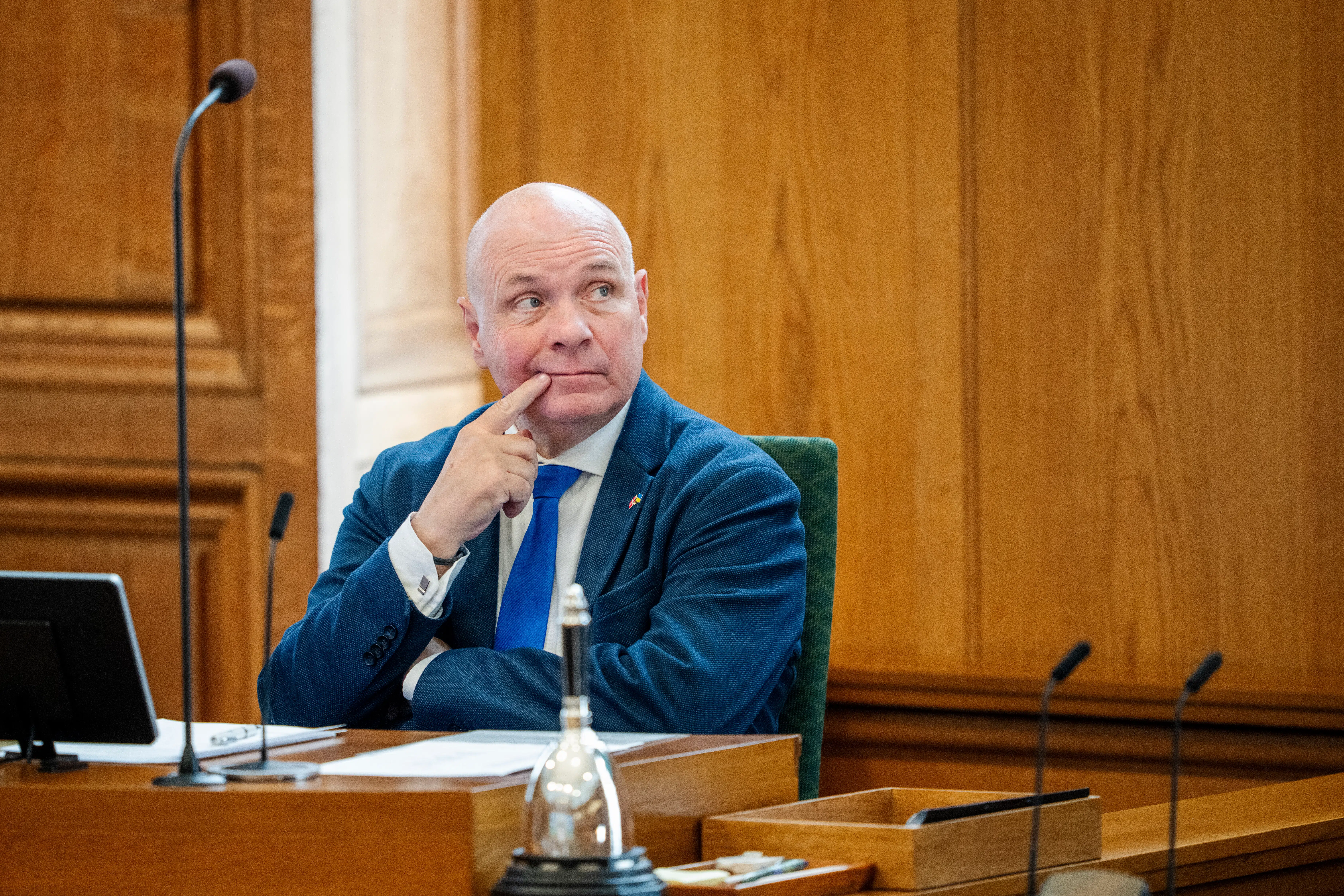Gade sender et afgående svirp fra formandsstolen: »Folketinget skal ikke være et skuespilhus for sociale medier«