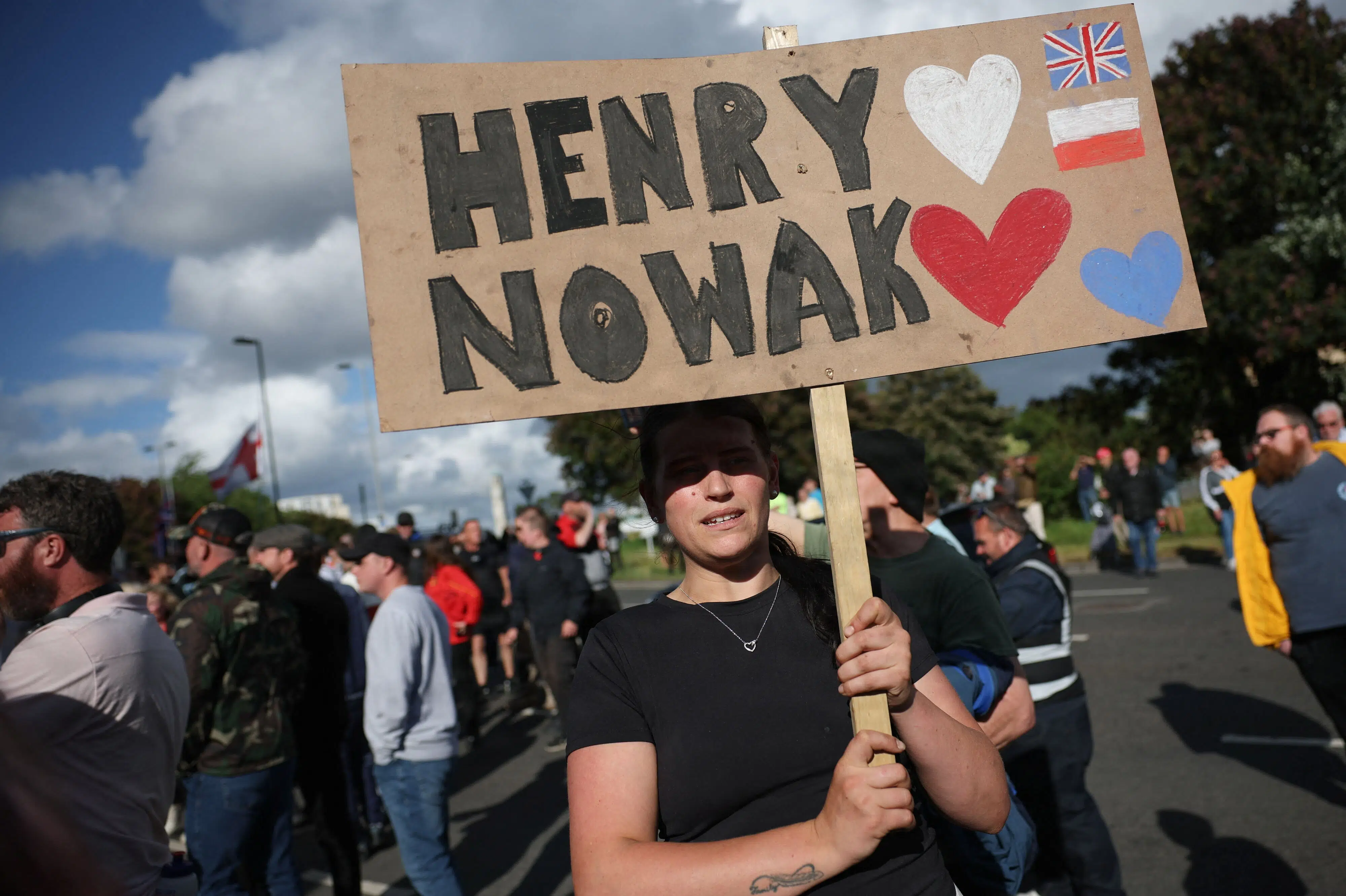 To betjente efterforskes efter anholdelse af knivsåret Henry Nowak
