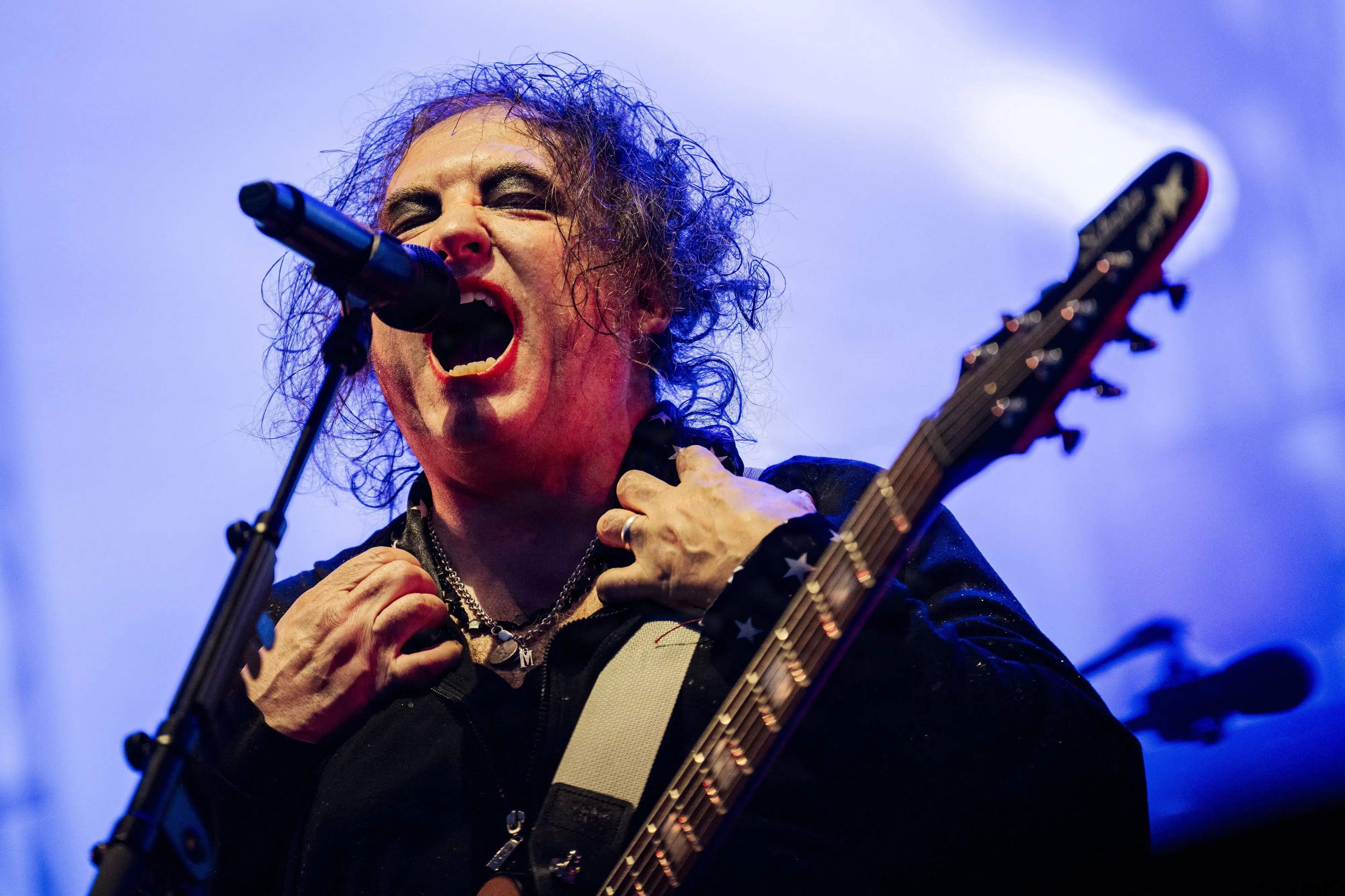 The Cure får hug for at komme for sent i gang på Orange Scene