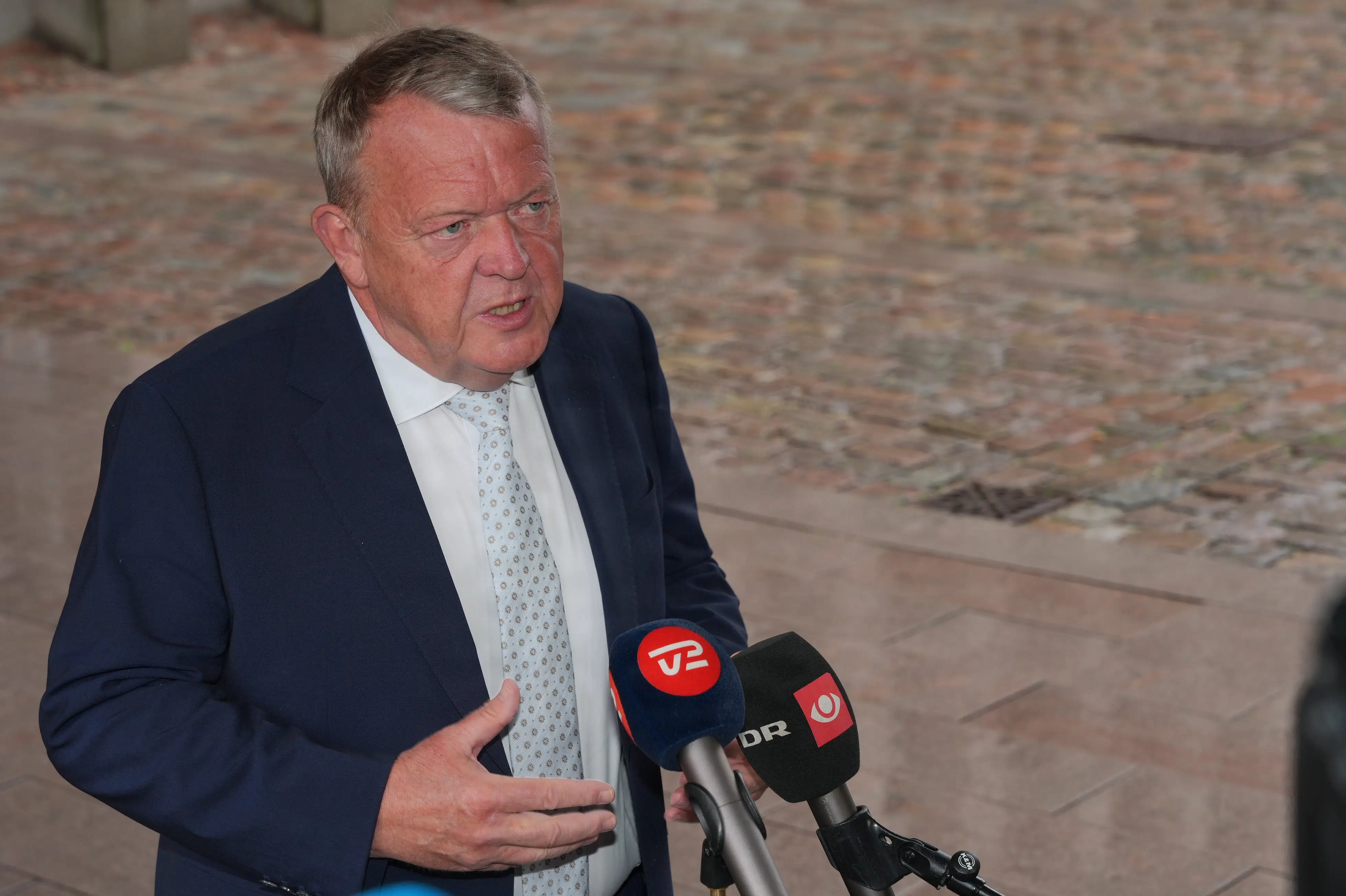 Løkke har bekymringer og sanktioner i ærmet før møde med Kina