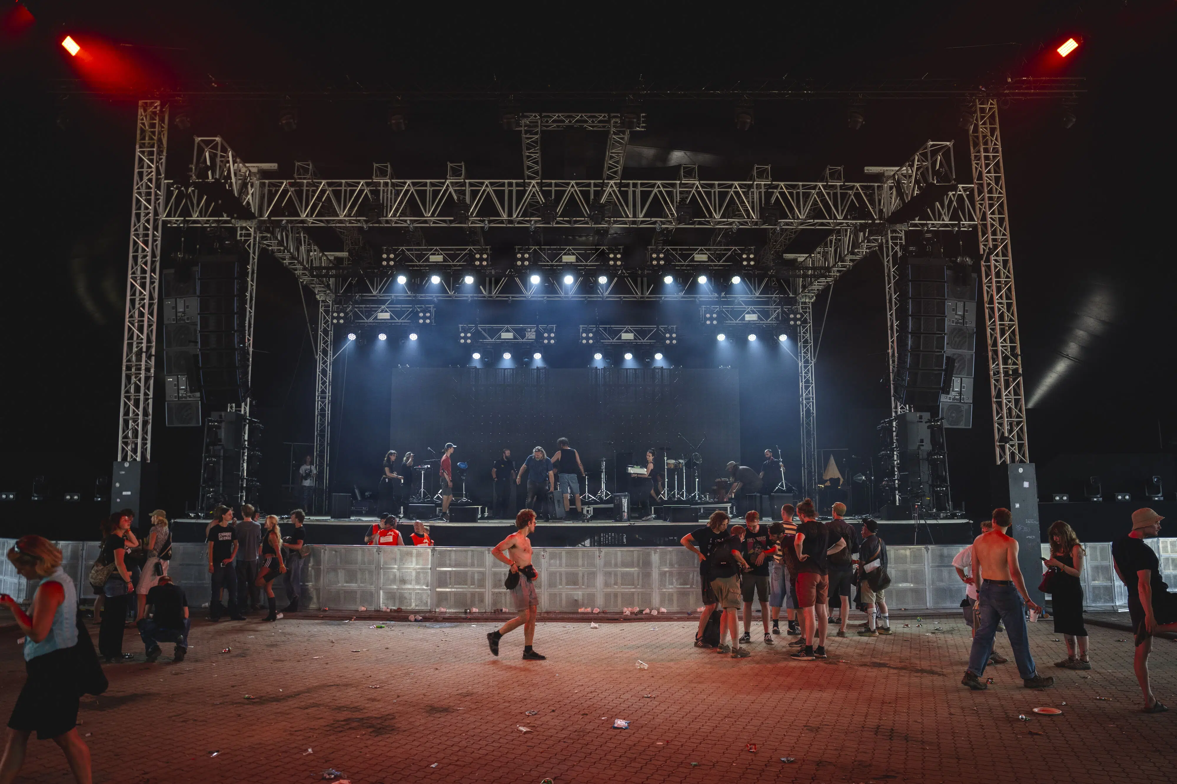 Blæsevejr stoppede britisk rockbands koncert på Roskilde Festival