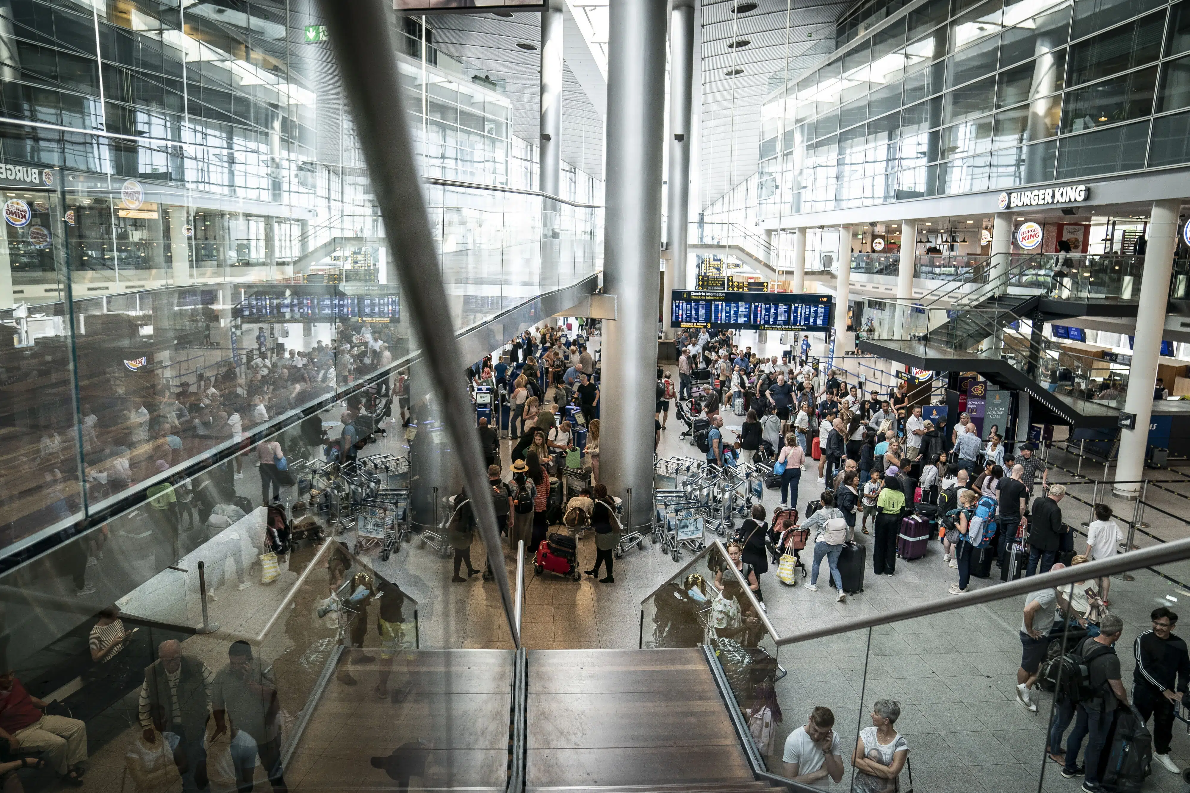 Politi øger bemanding i Københavns Lufthavn efter lange køer