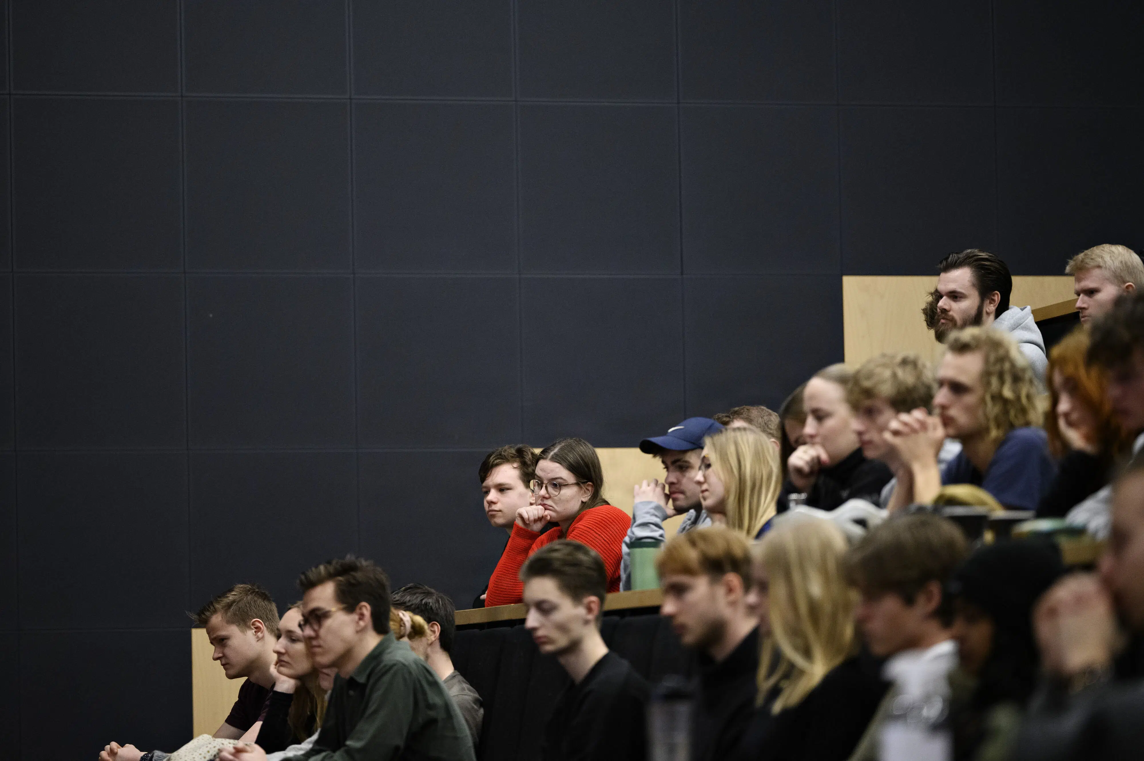 Styrelse opfordrer universitet til at lempe sygeeksamen-regler i år