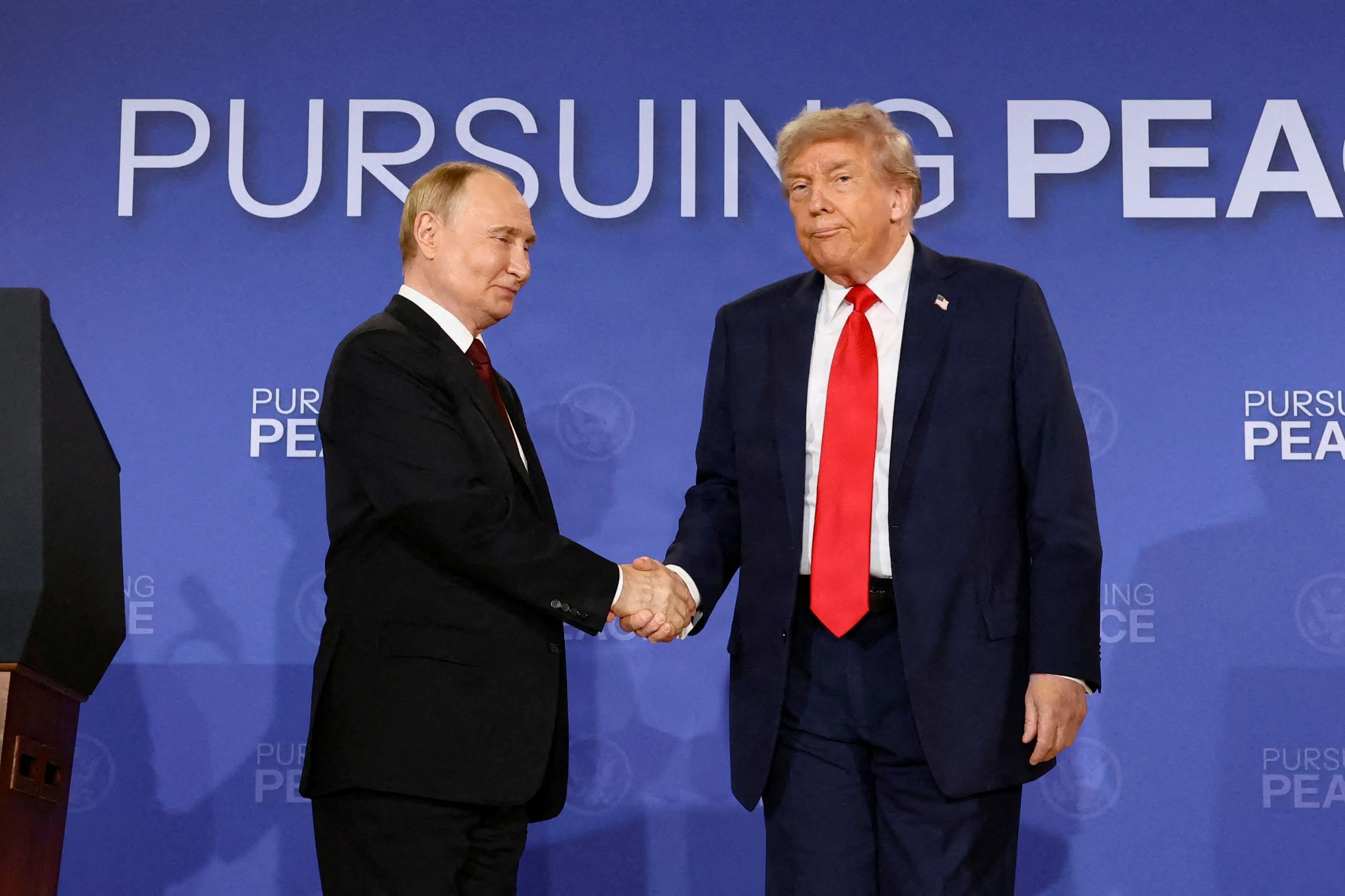 Trump og Putin har talt i telefon sammen om Ukraine