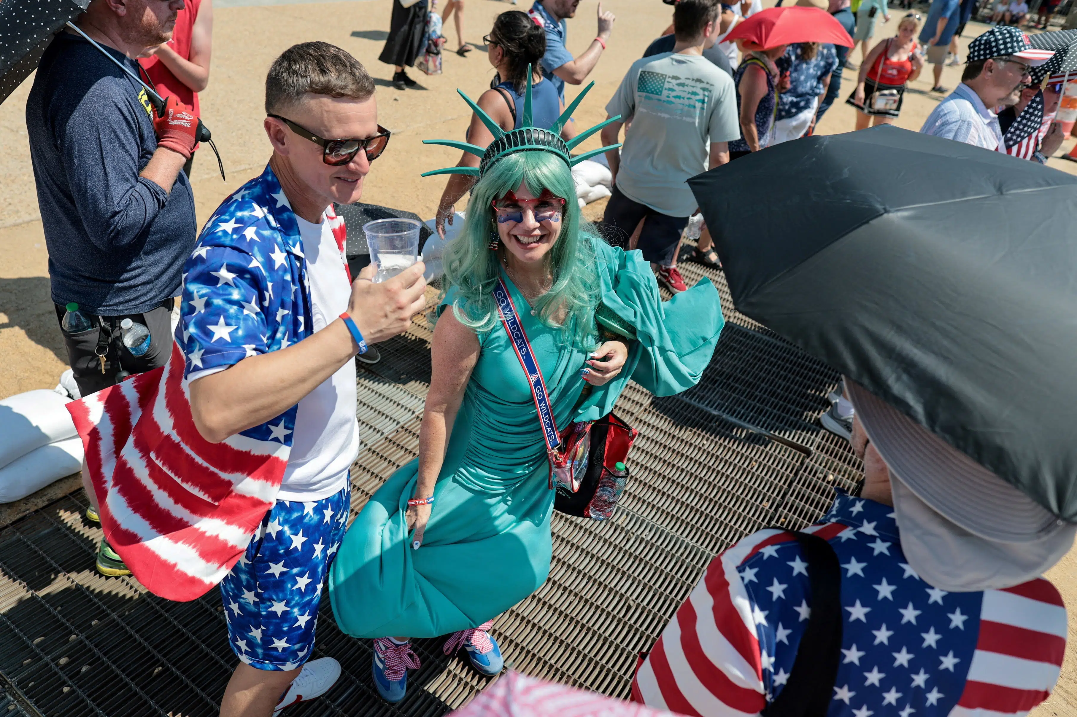 Amerikanere fejrer USA's fødselsdag med blandede følelser