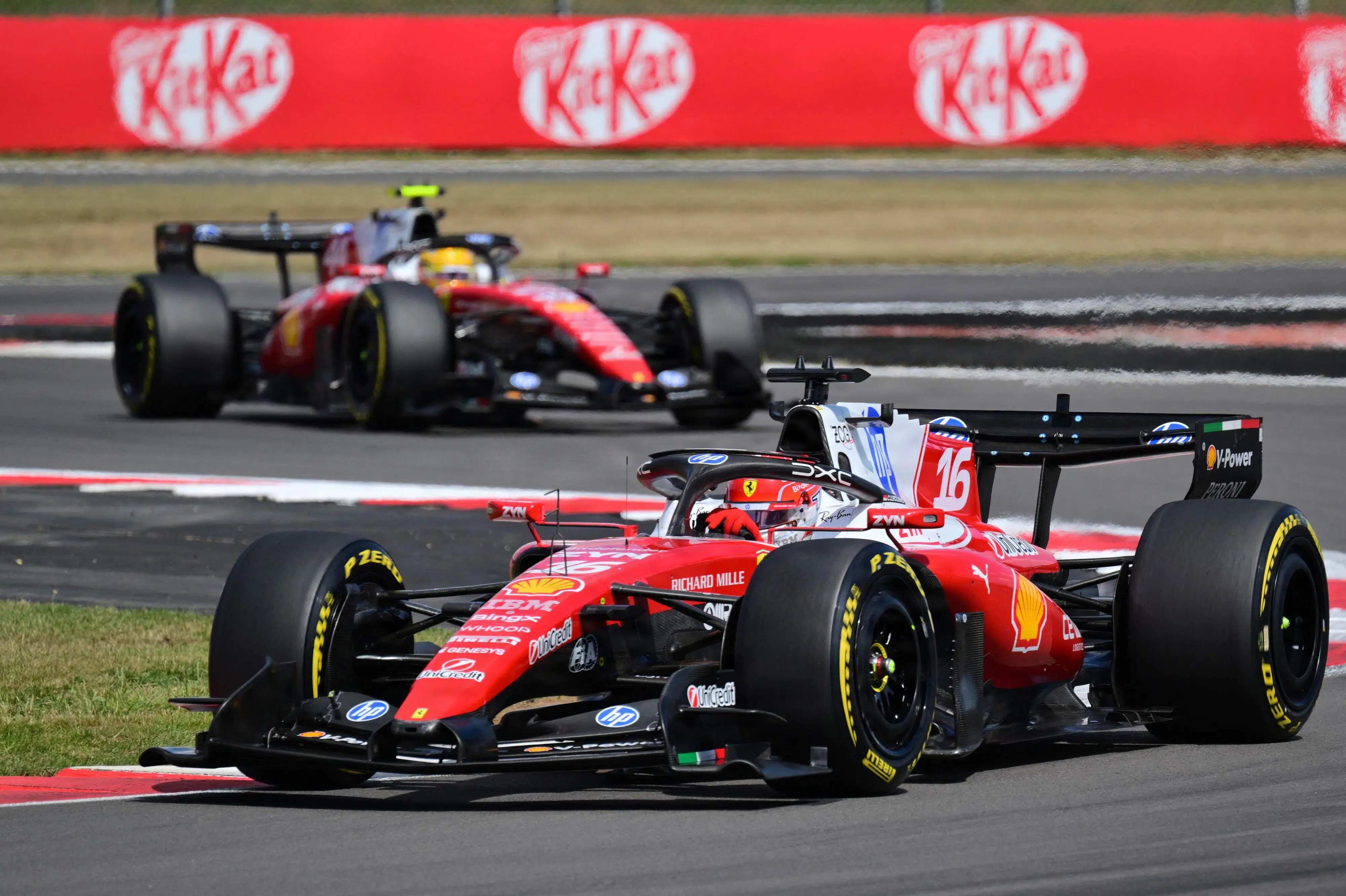 Leclerc vinder dramatisk Formel 1-grandprix på Silverstone