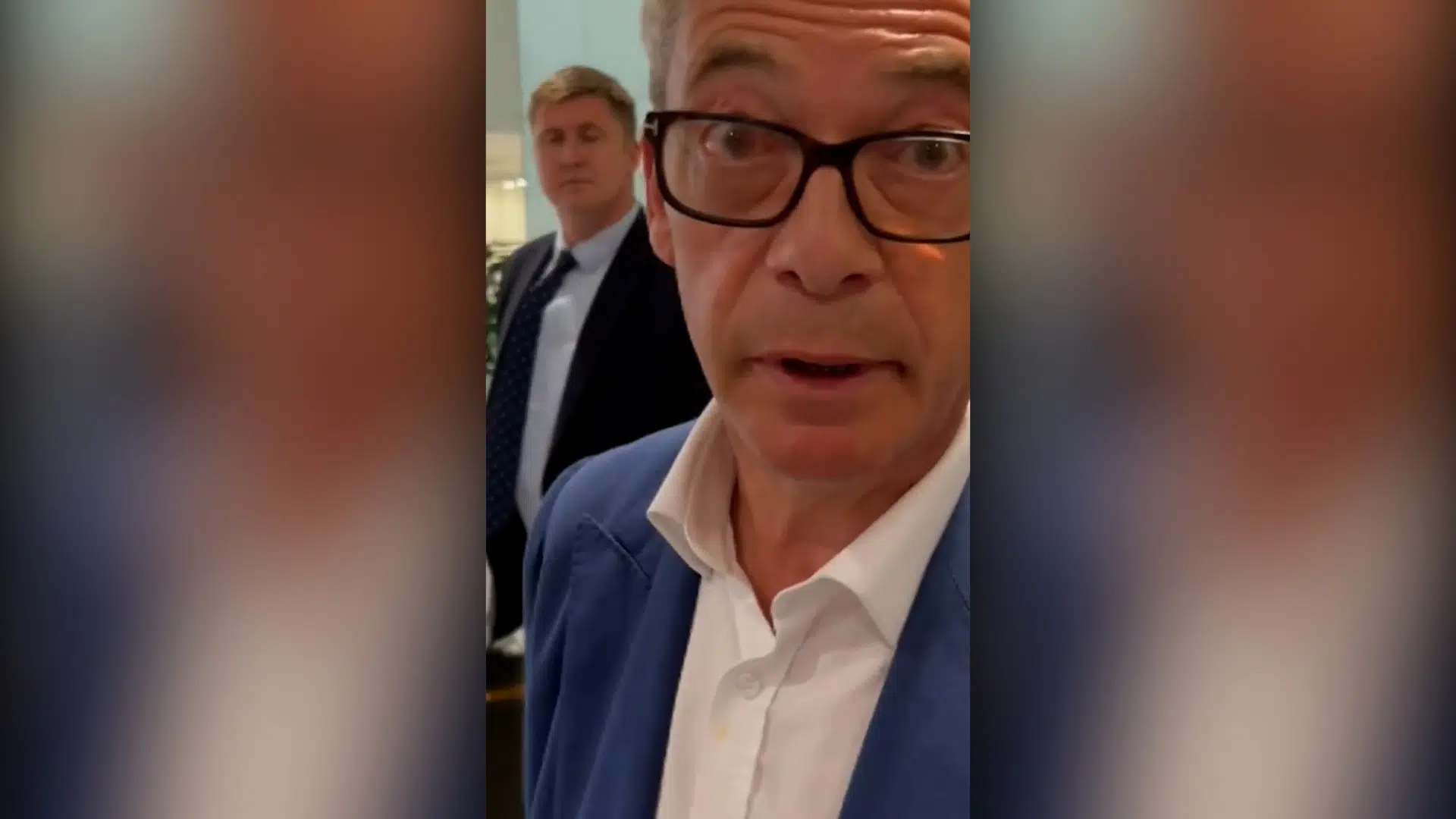 Nigel Farage tænder af for rullende kamera – og så kaster han en bombe: »Jeg har aldrig været så vred«