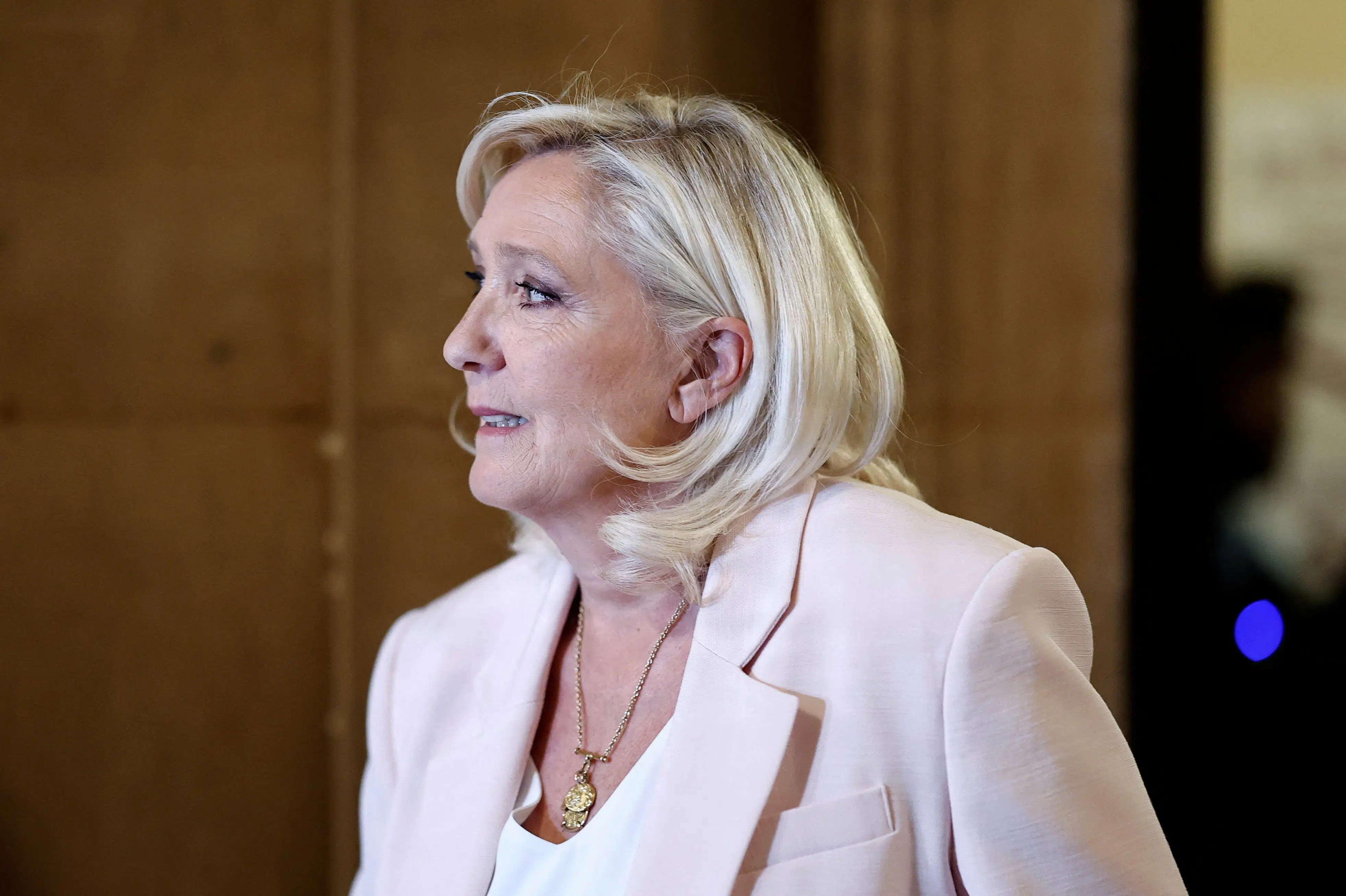 Domstol finder Le Pen skyldig - uvished om præsidentkandidatur