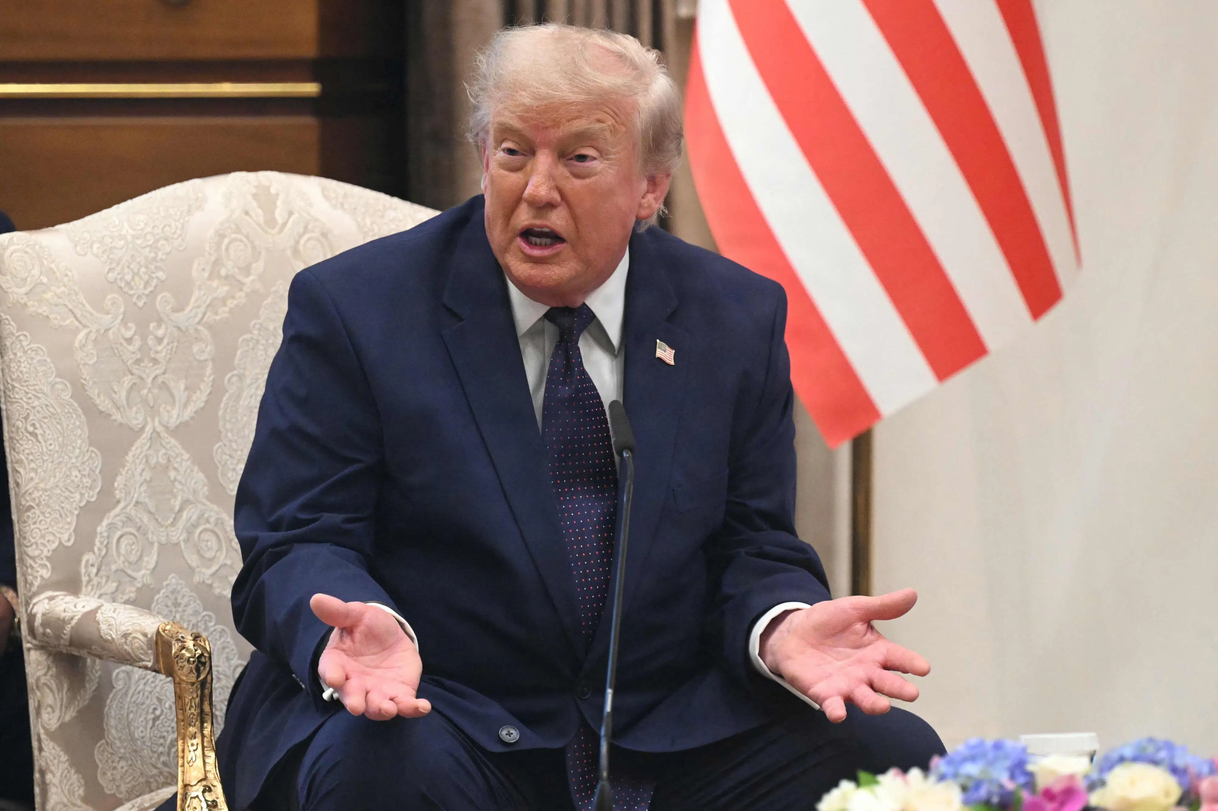 Trump kræver Grønland og truer med at trække soldater ud af Europa