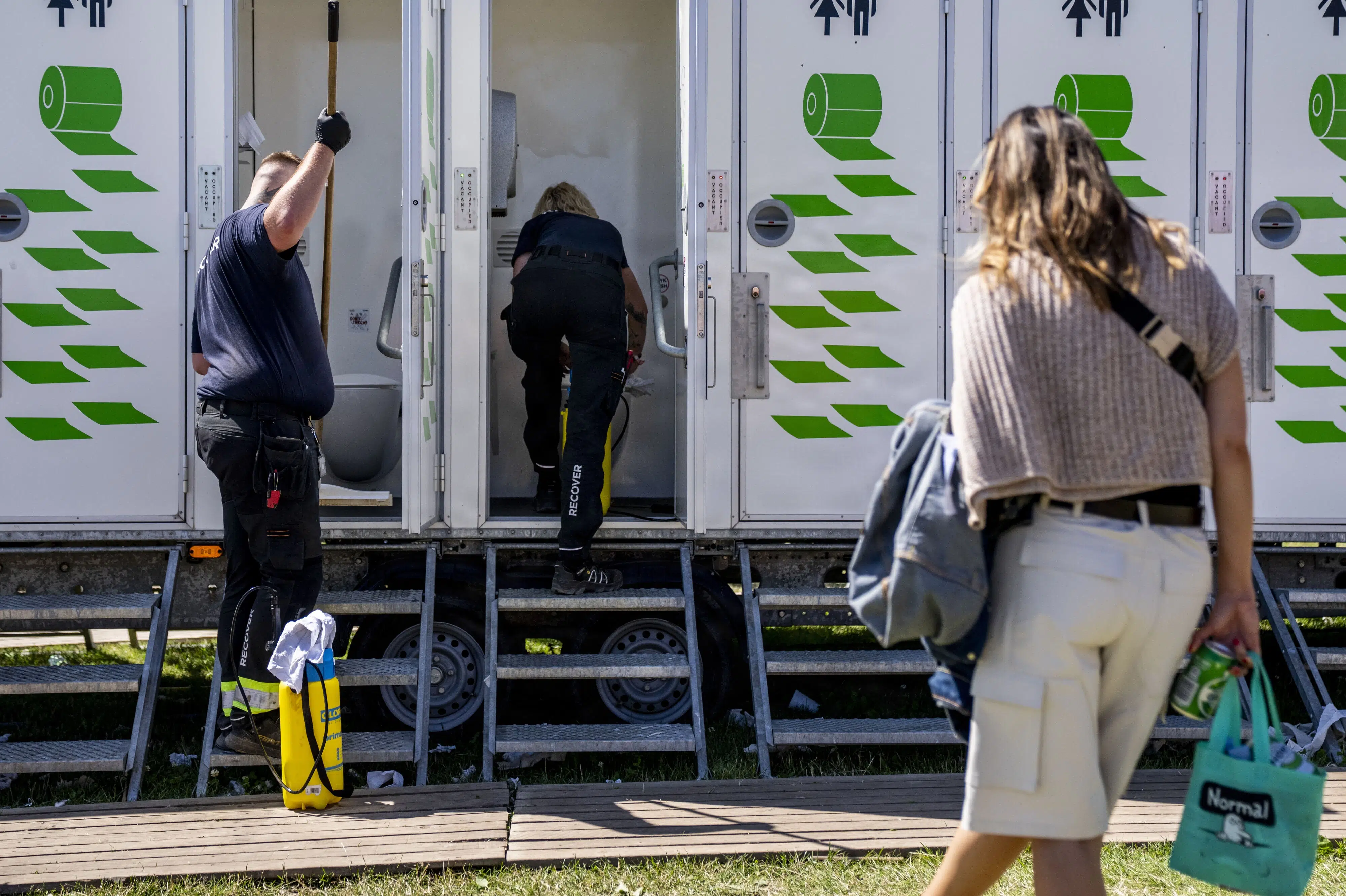 Vildtkamera fundet i nærheden af tissende kvinder på Roskilde Festival