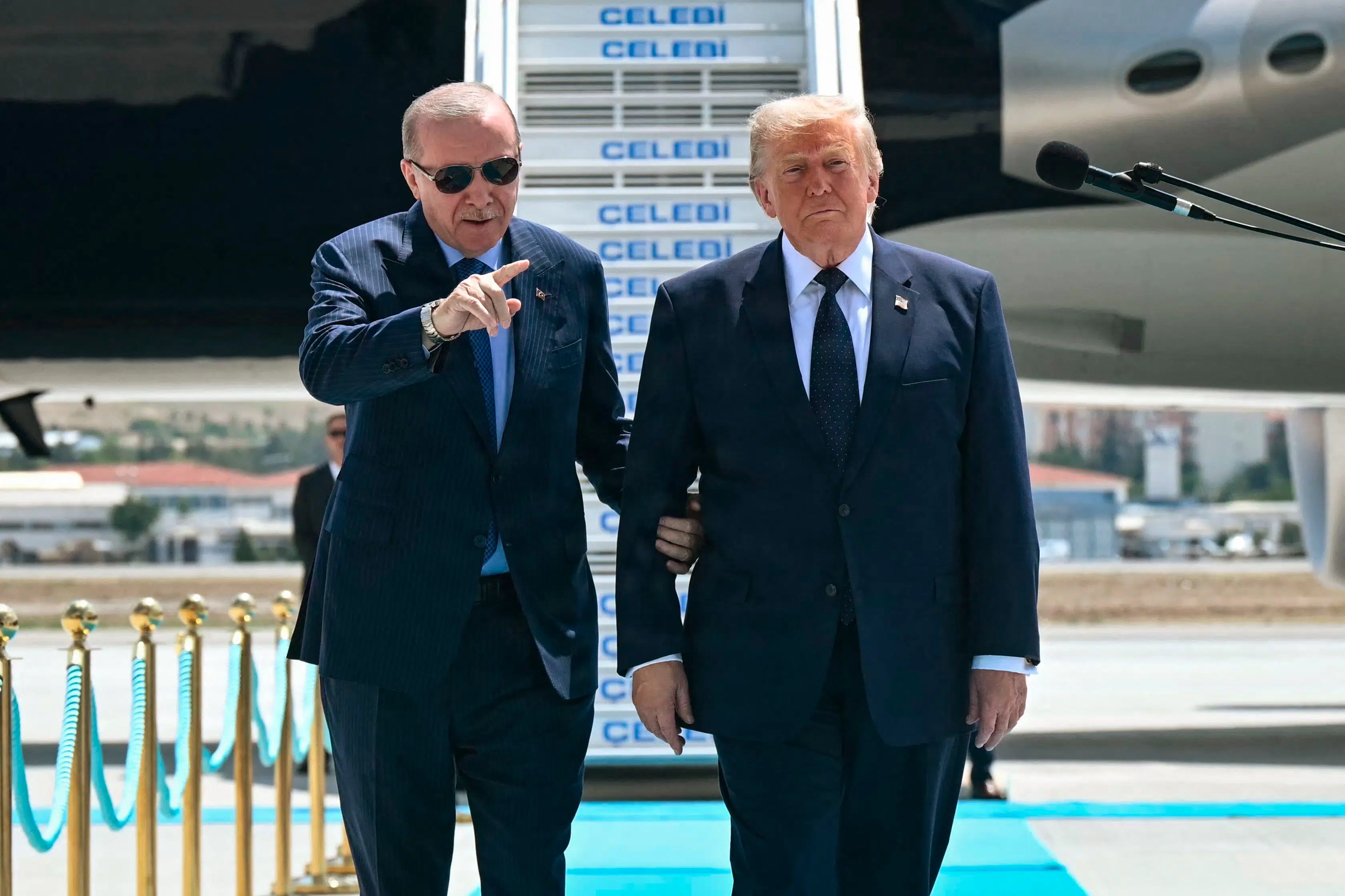 Trump siger »de er syge mennesker« og river våbenhvileaftalen over – men det er noget helt andet, iranerne frygter