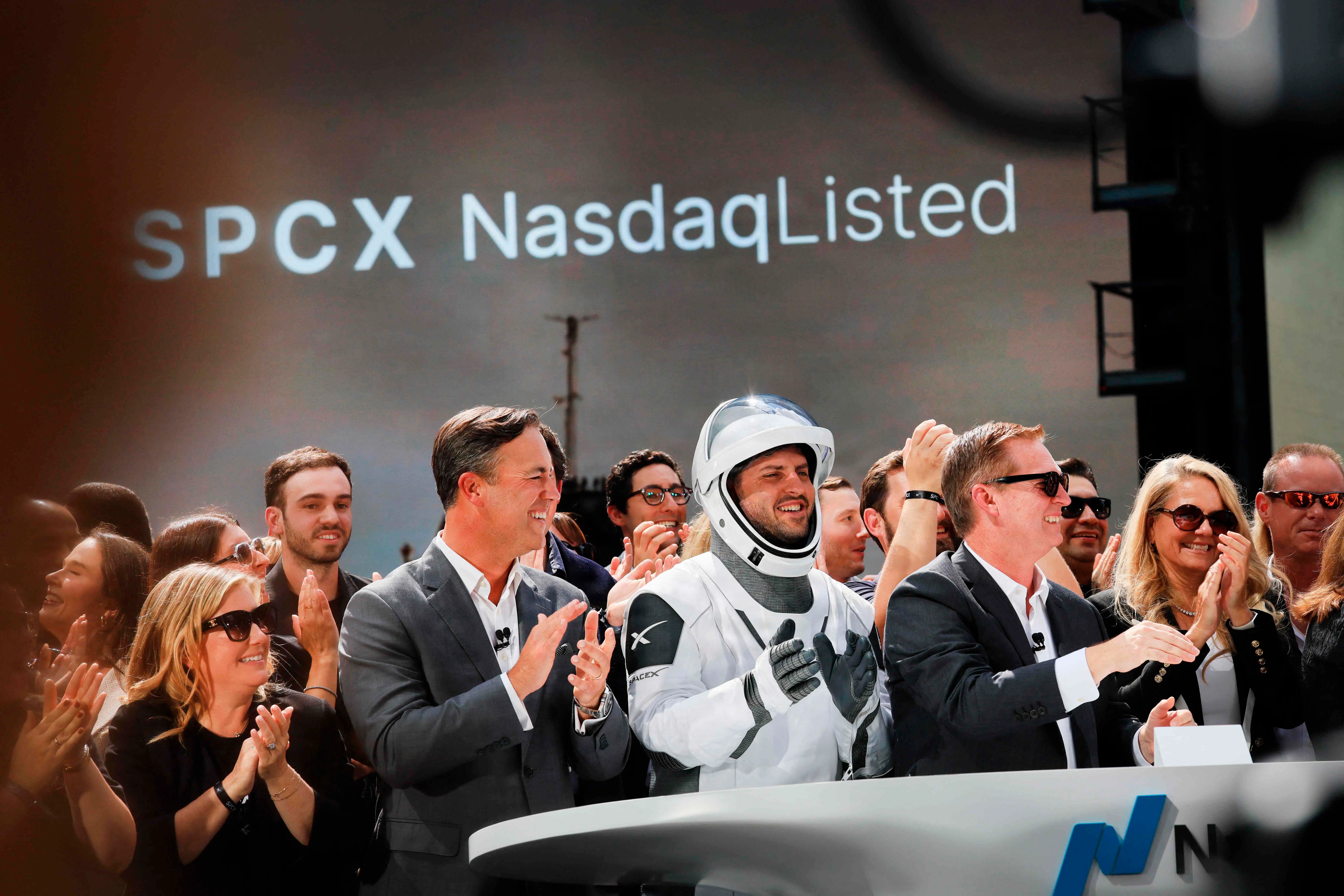 10.000 milliarder eller bare 1.700 milliarder: Wall Street er dybt splittet om SpaceX