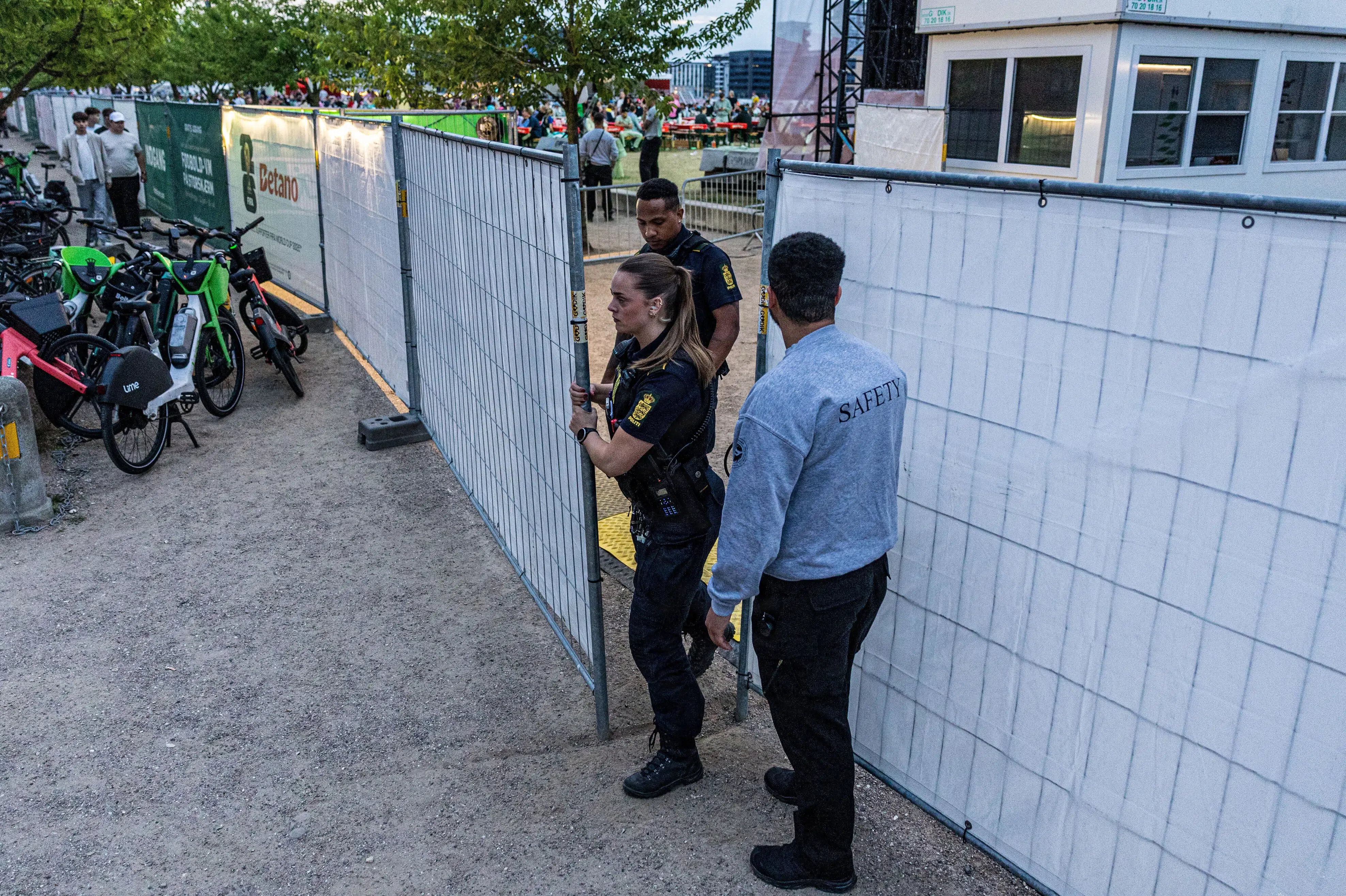 Flere vidner til vold under VM-visning har talt med politiet