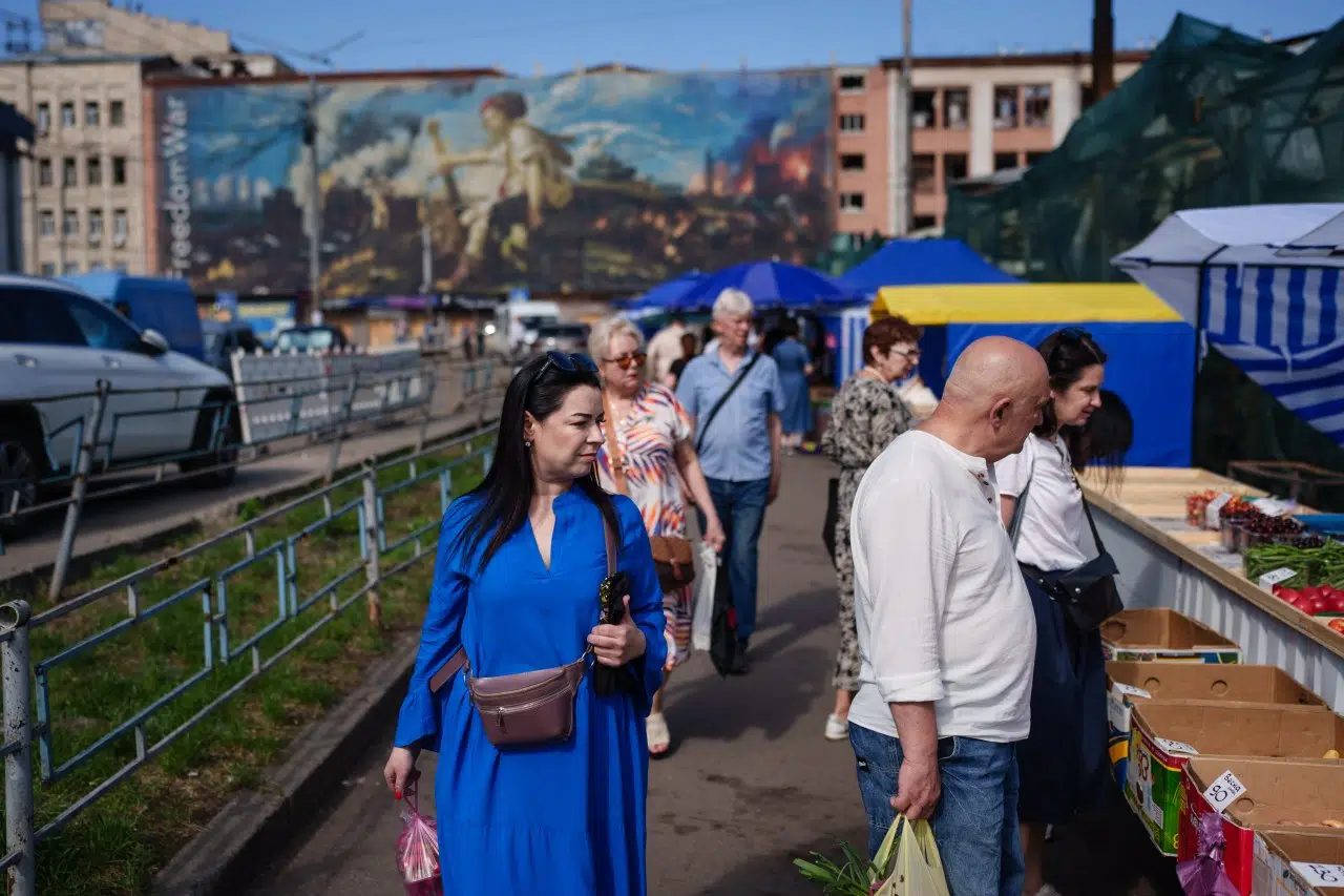 Russerne angriber et særligt område i Kyiv. Det sker igen og igen – og får beboerne til at rykke tættere sammen