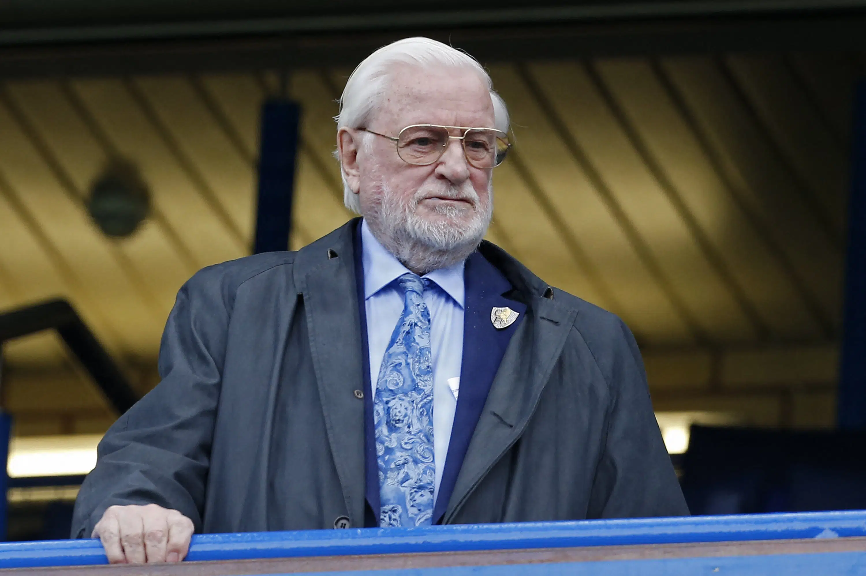 Tidligere Chelsea-formand Ken Bates er død 94 år gammel