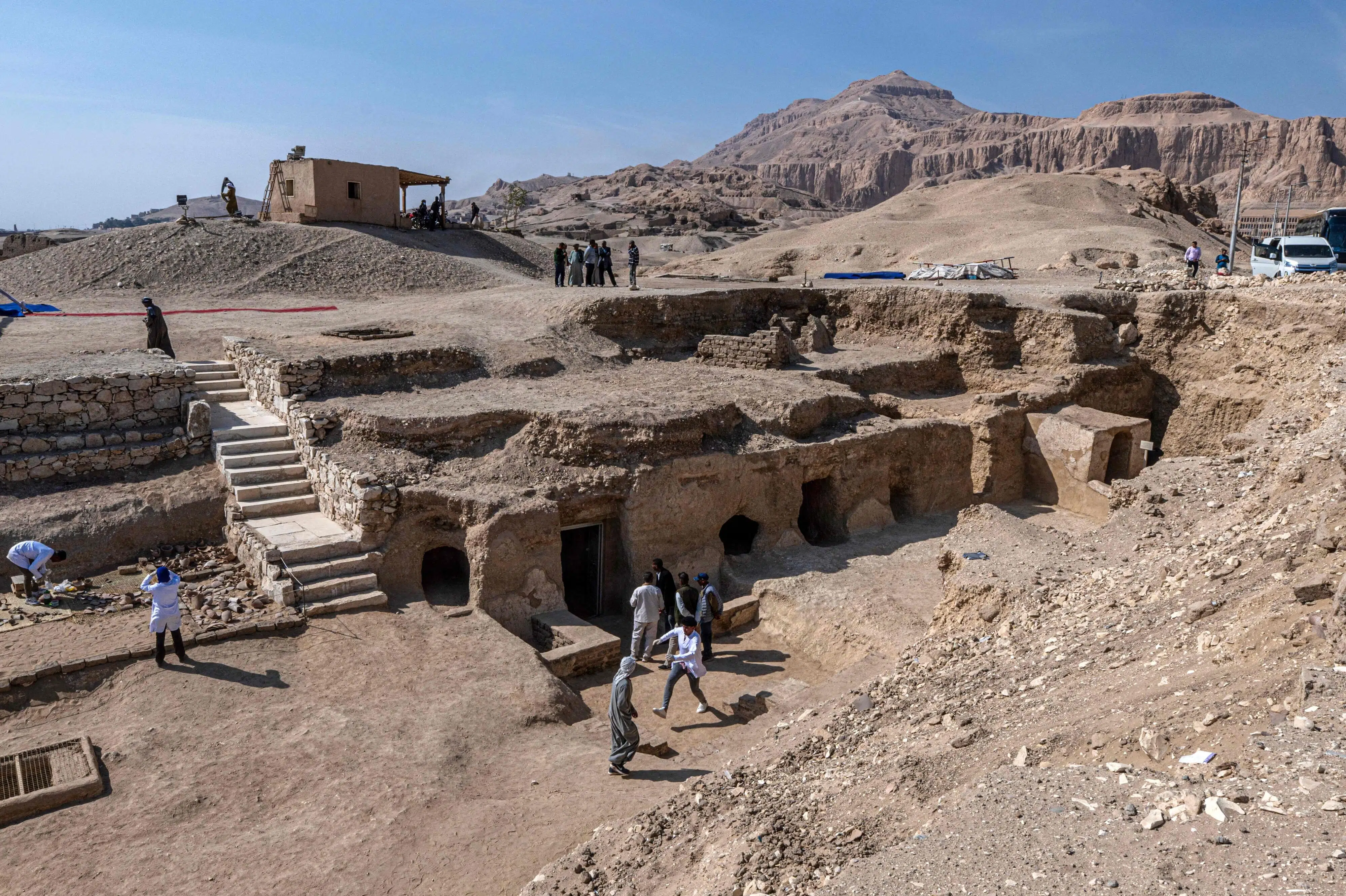 Hollandske arkæologer finder 3000 år gammel grav i Egypten