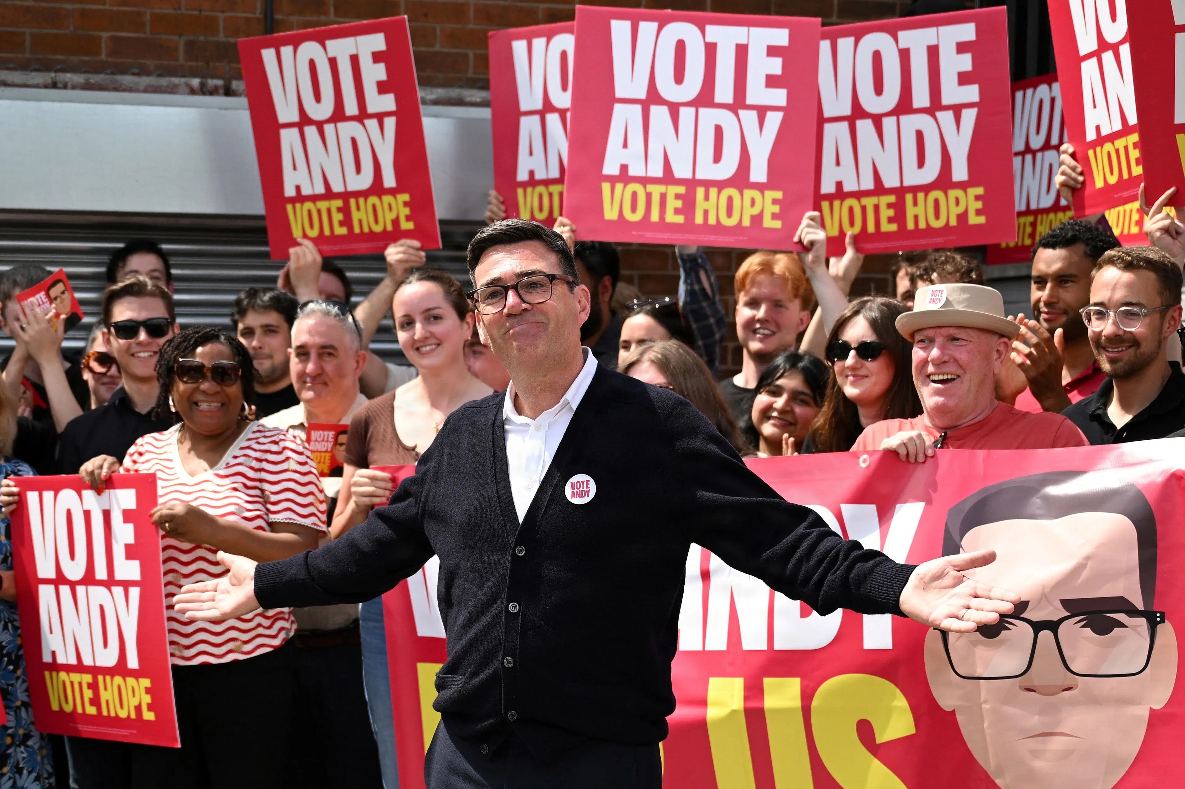 Burnham har nok opbakning til at blive Labours nye leder