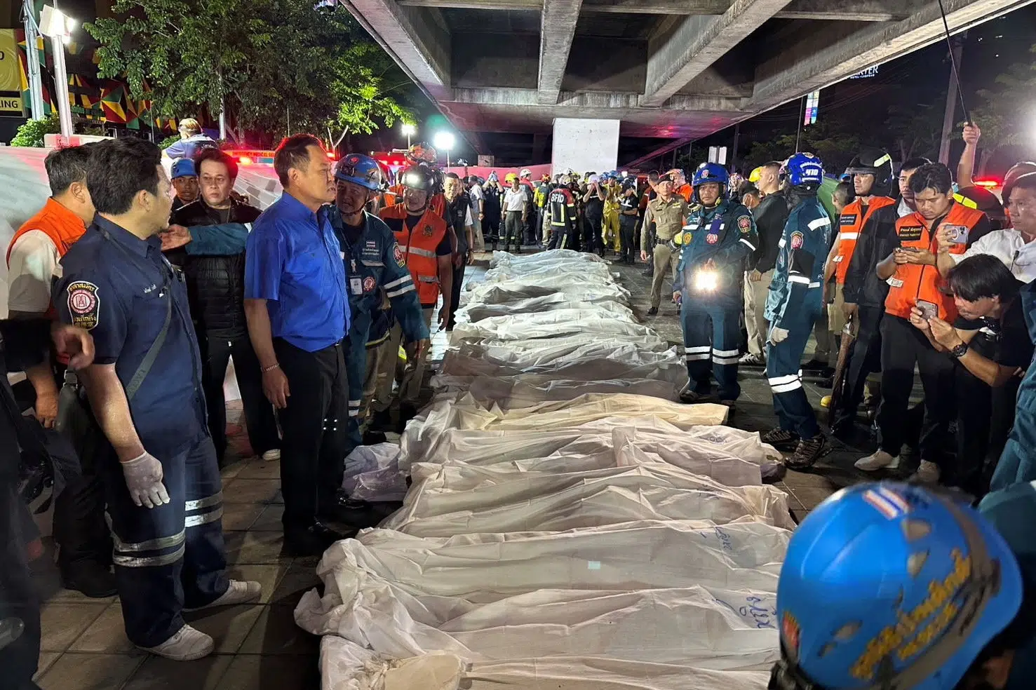 Dødstallet efter brand i bar i Bangkok stiger til 30