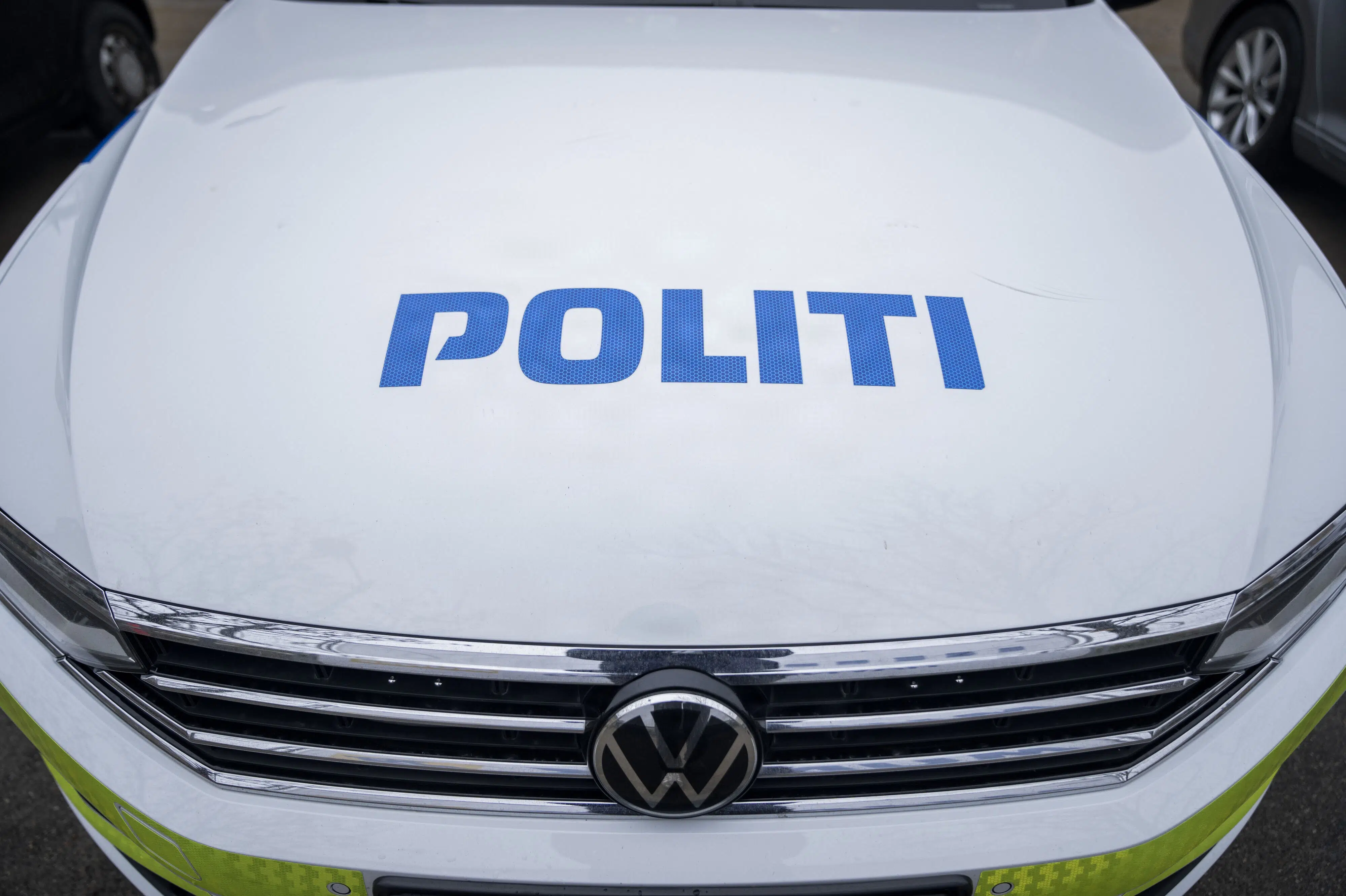 Ulykke spærrer hovedåre - motorcyklist i kritisk tilstand