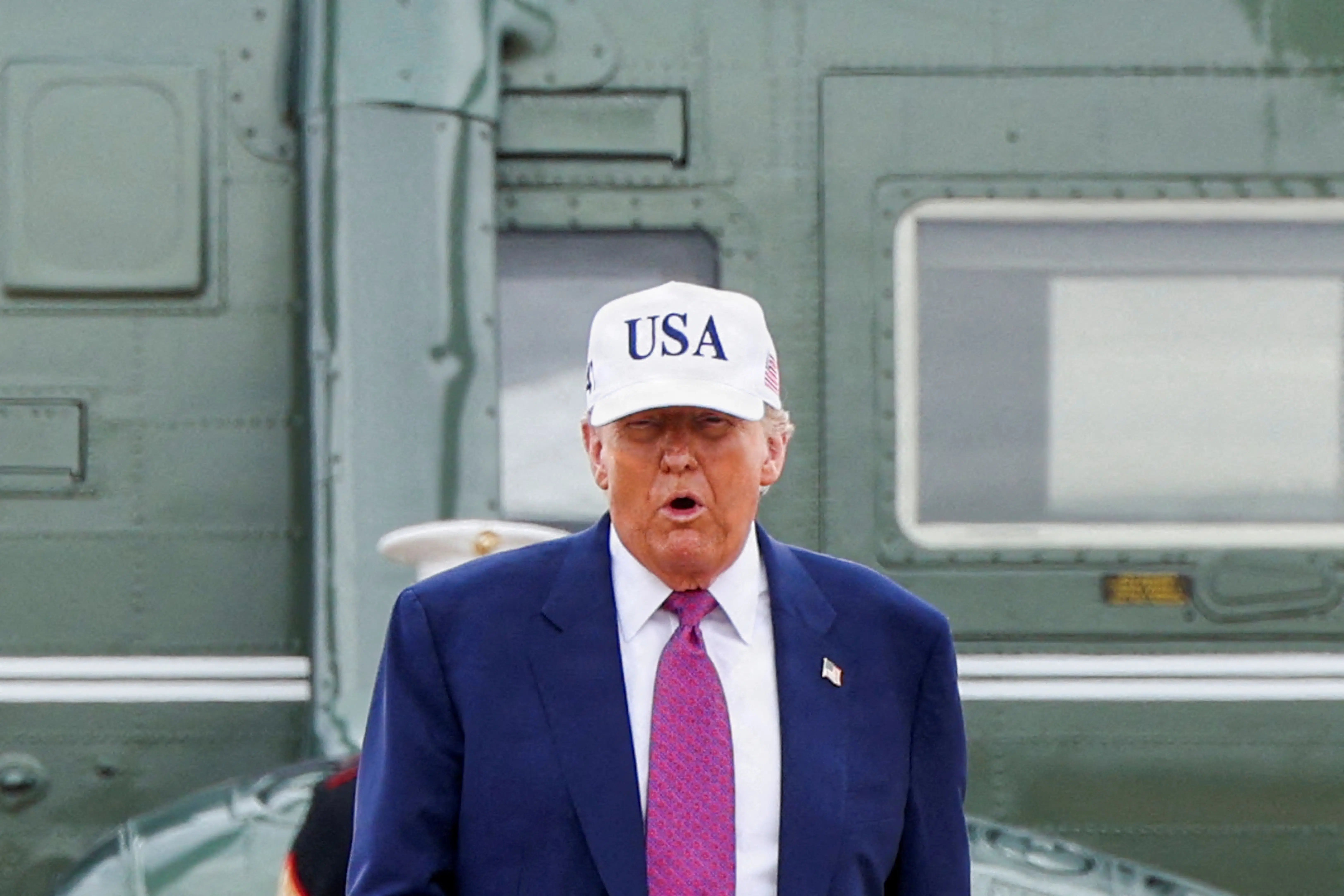 Trump truer med told og angreb, men iranerne svarer med mellemfingeren