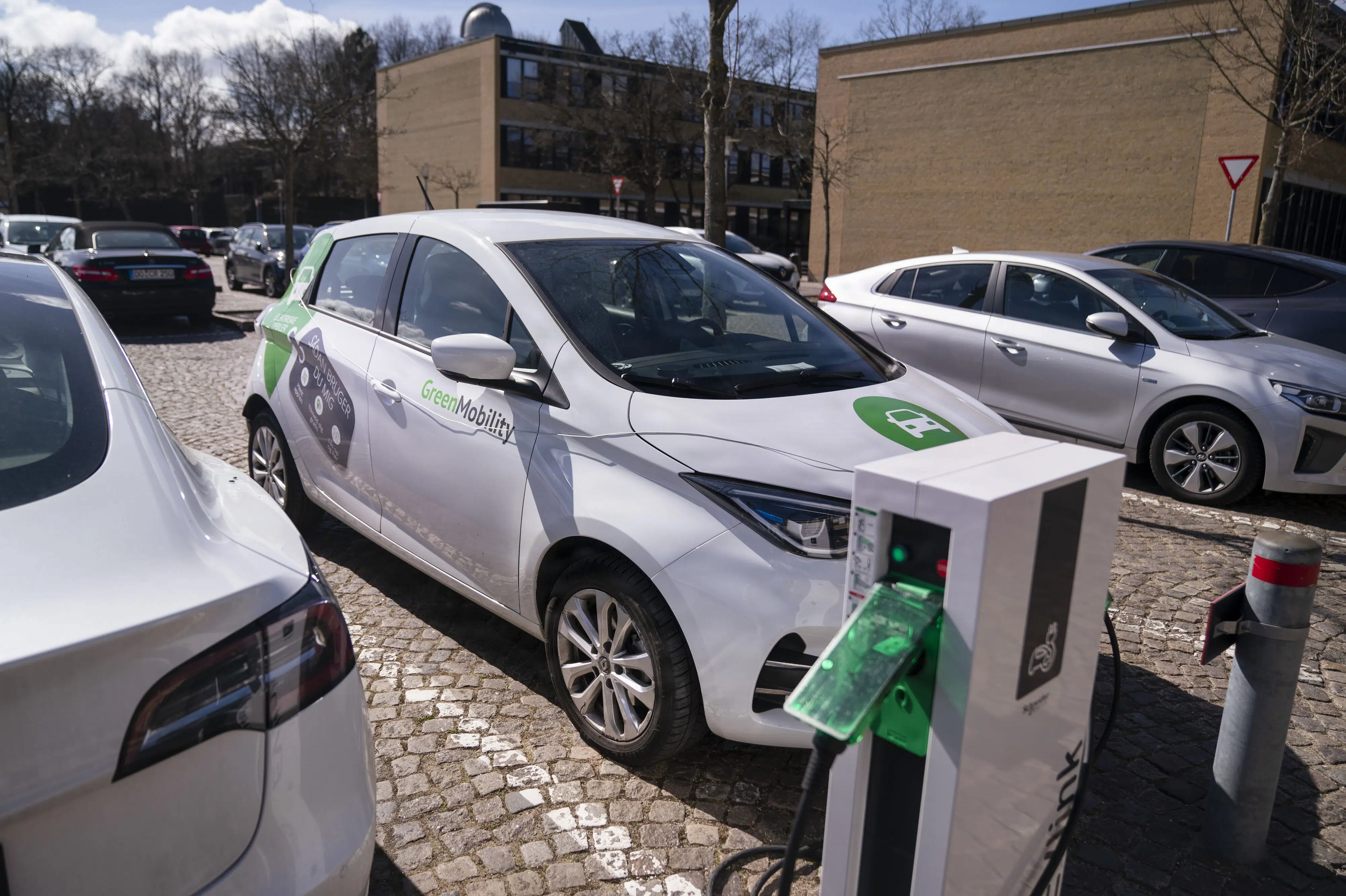 Fremover kan 17-årige leje delebiler hos GreenMobility
