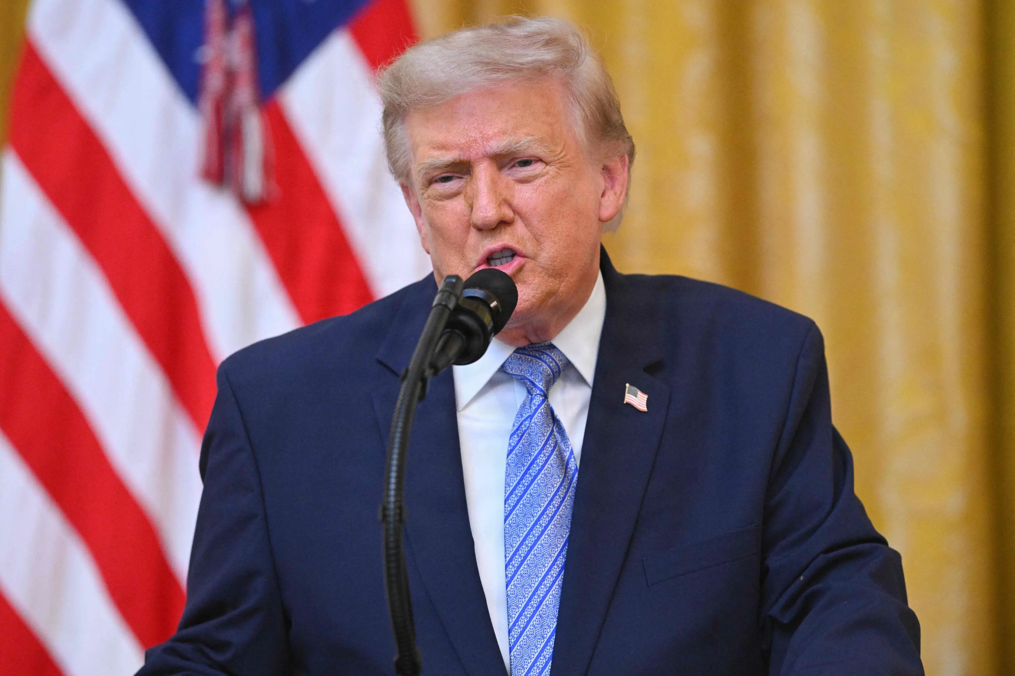 Trump beskylder Kina for kompromittering af amerikanske valgdata