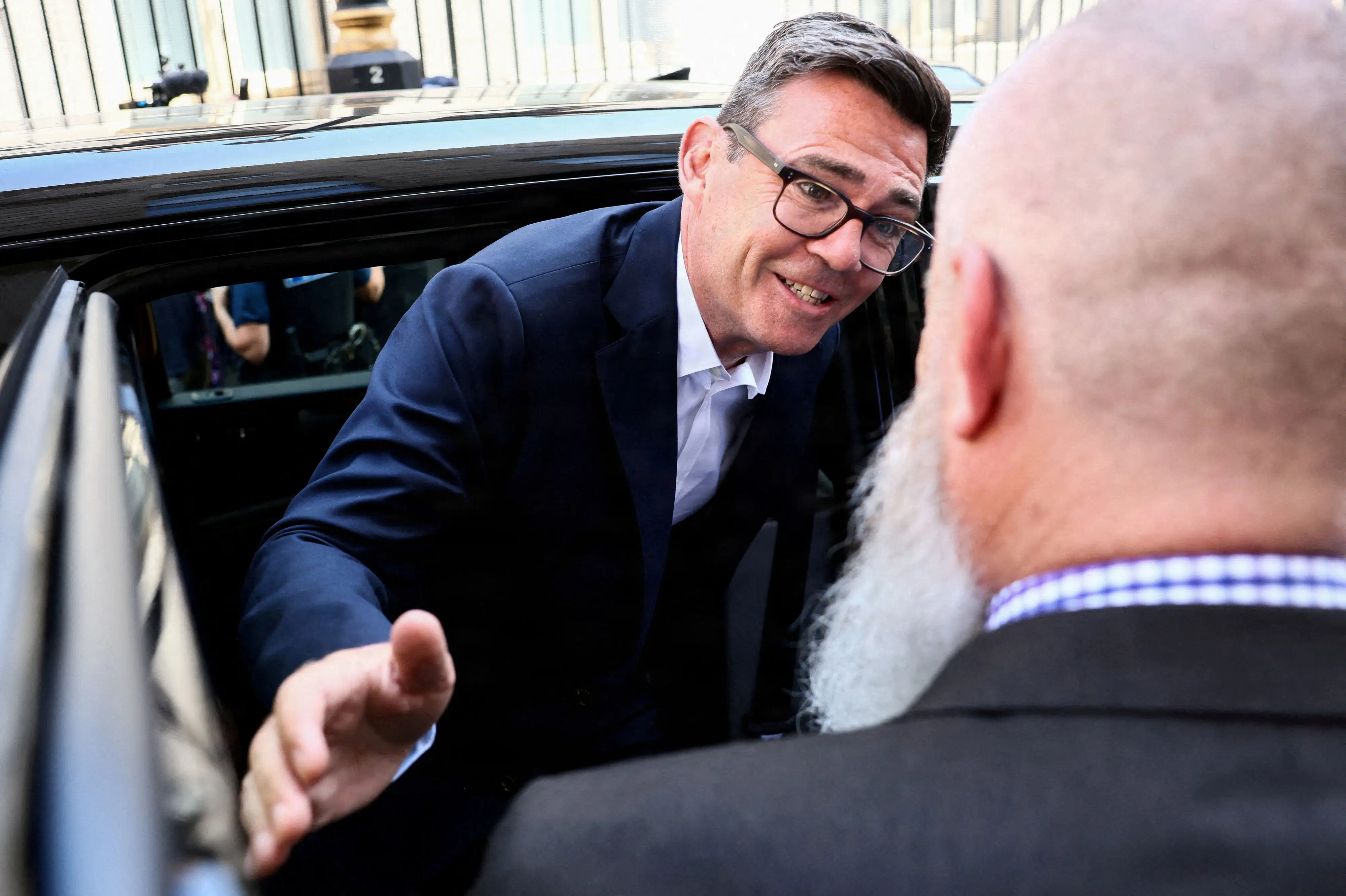Andy Burnham er officielt ny leder af britiske Labour