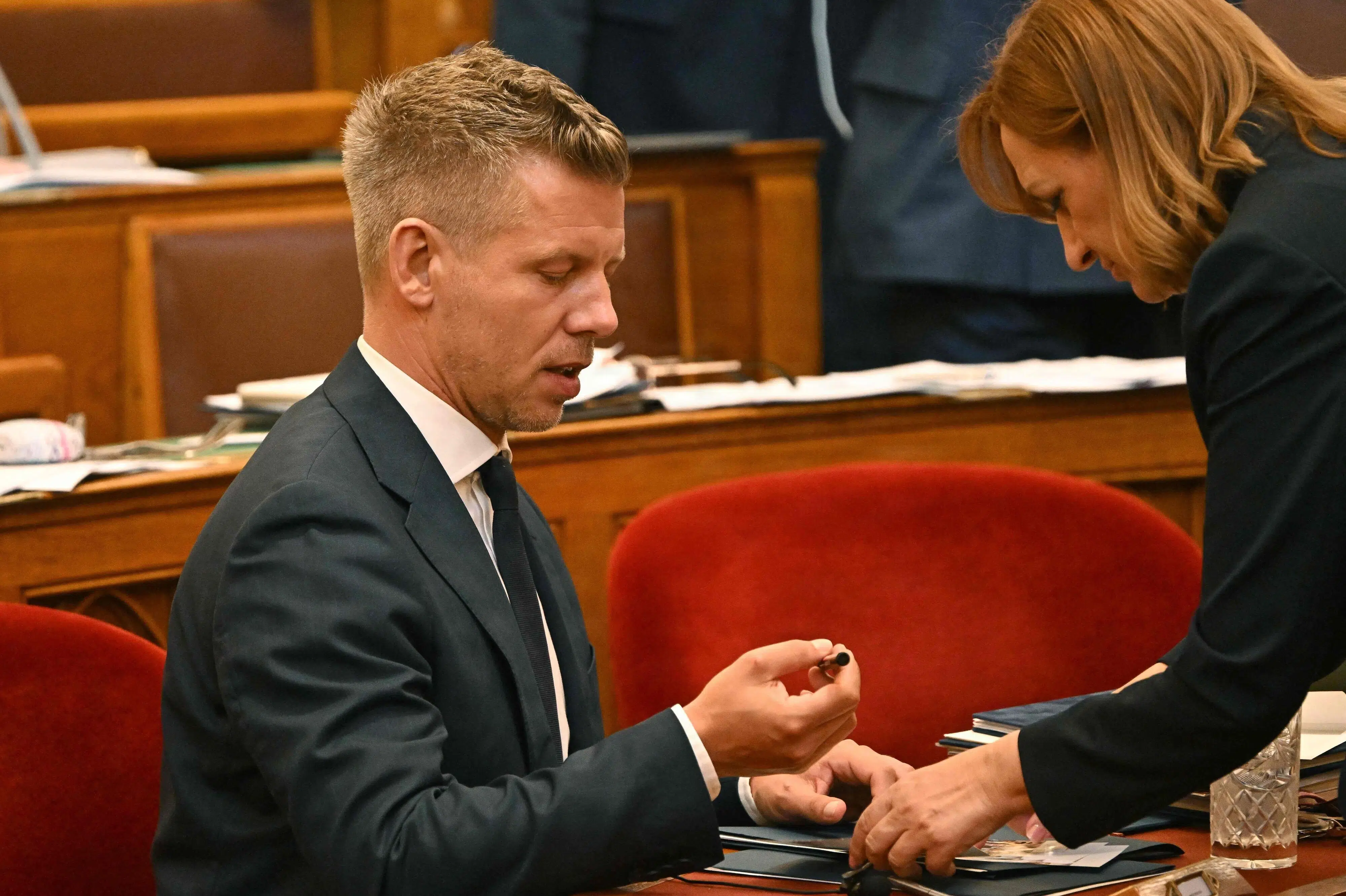 Ungarns præsident melder sig klar til at gå af