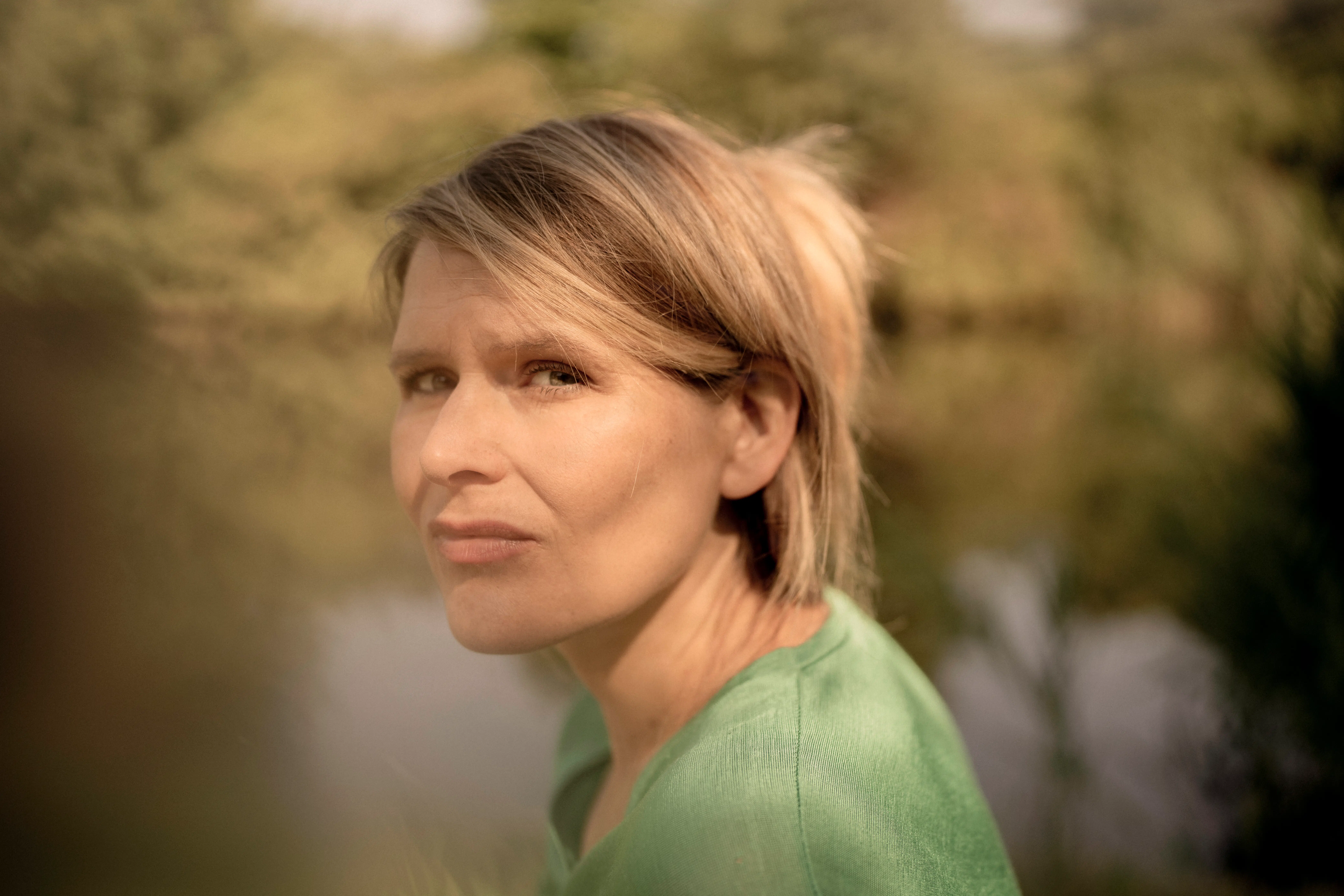 Det har kostet for Liv Helm at skrive en roman om incest. Men »der er nogen, der er nødt til at stille sig frem og fortælle tingene, som de er«