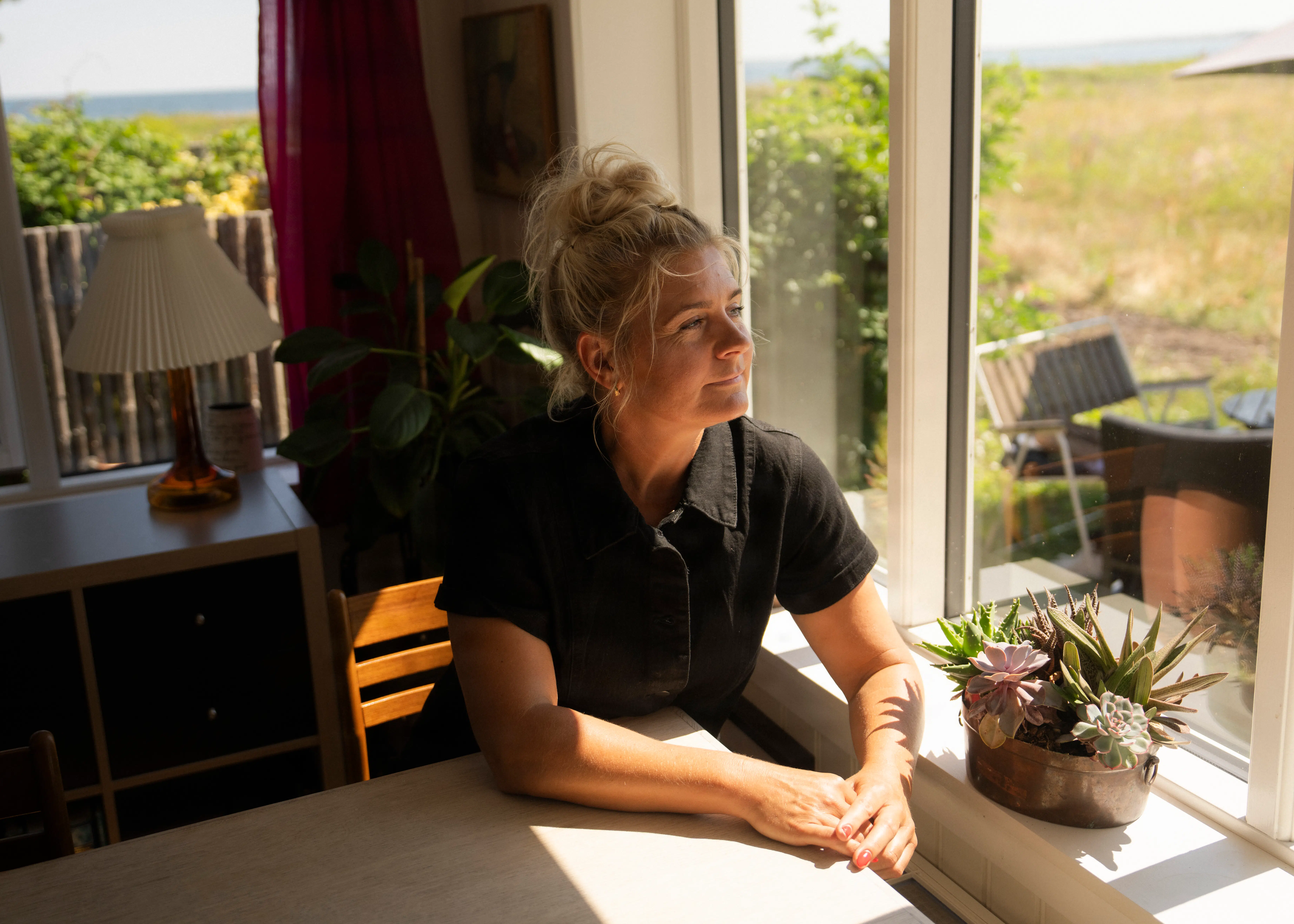 De fleste forældre falder i tre fælder i sommerferien. Familieterapeut peger på en anden tilgang