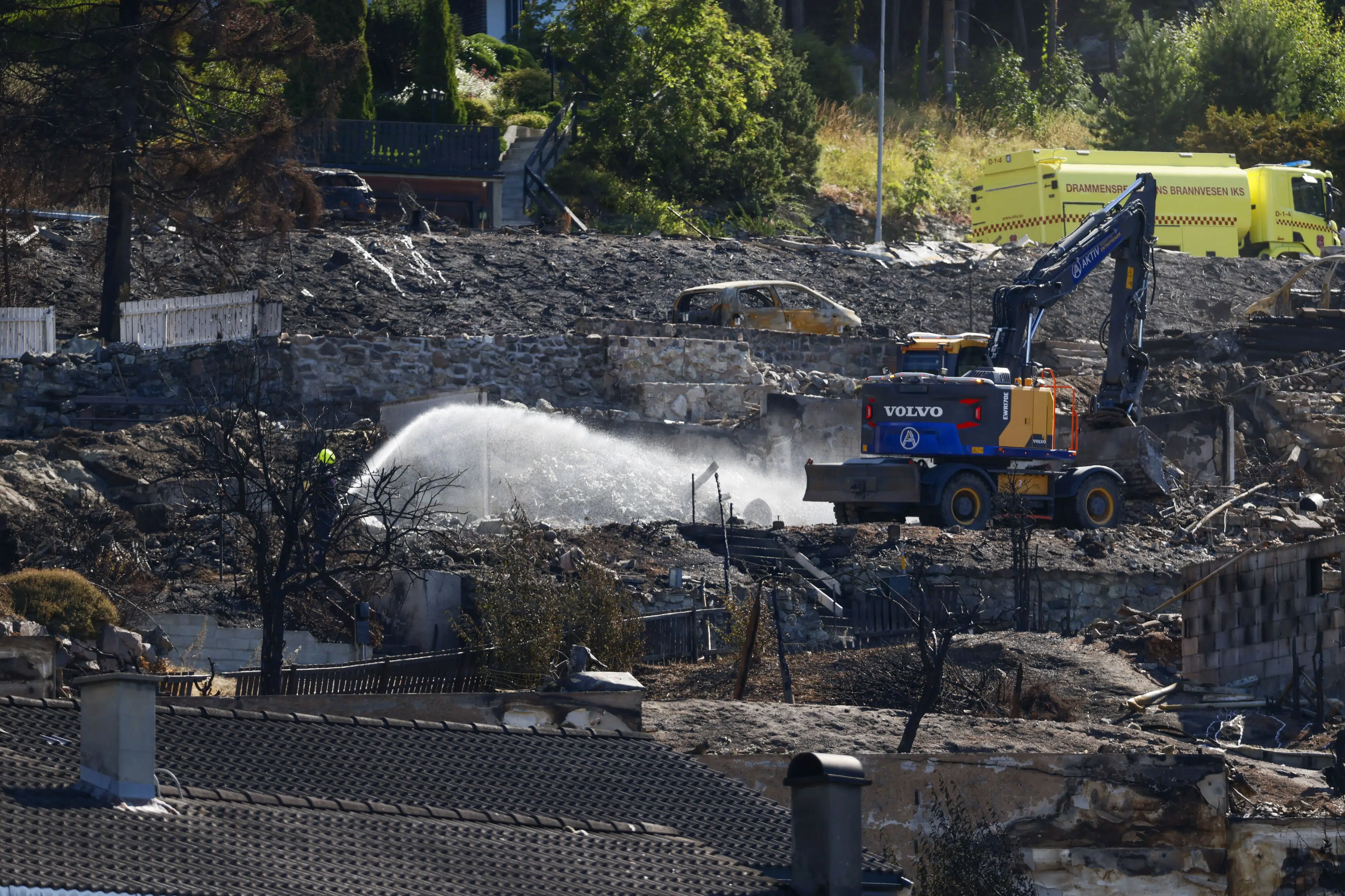 Efter fire dages slukningsarbejde er storbrand i Norge under kontrol