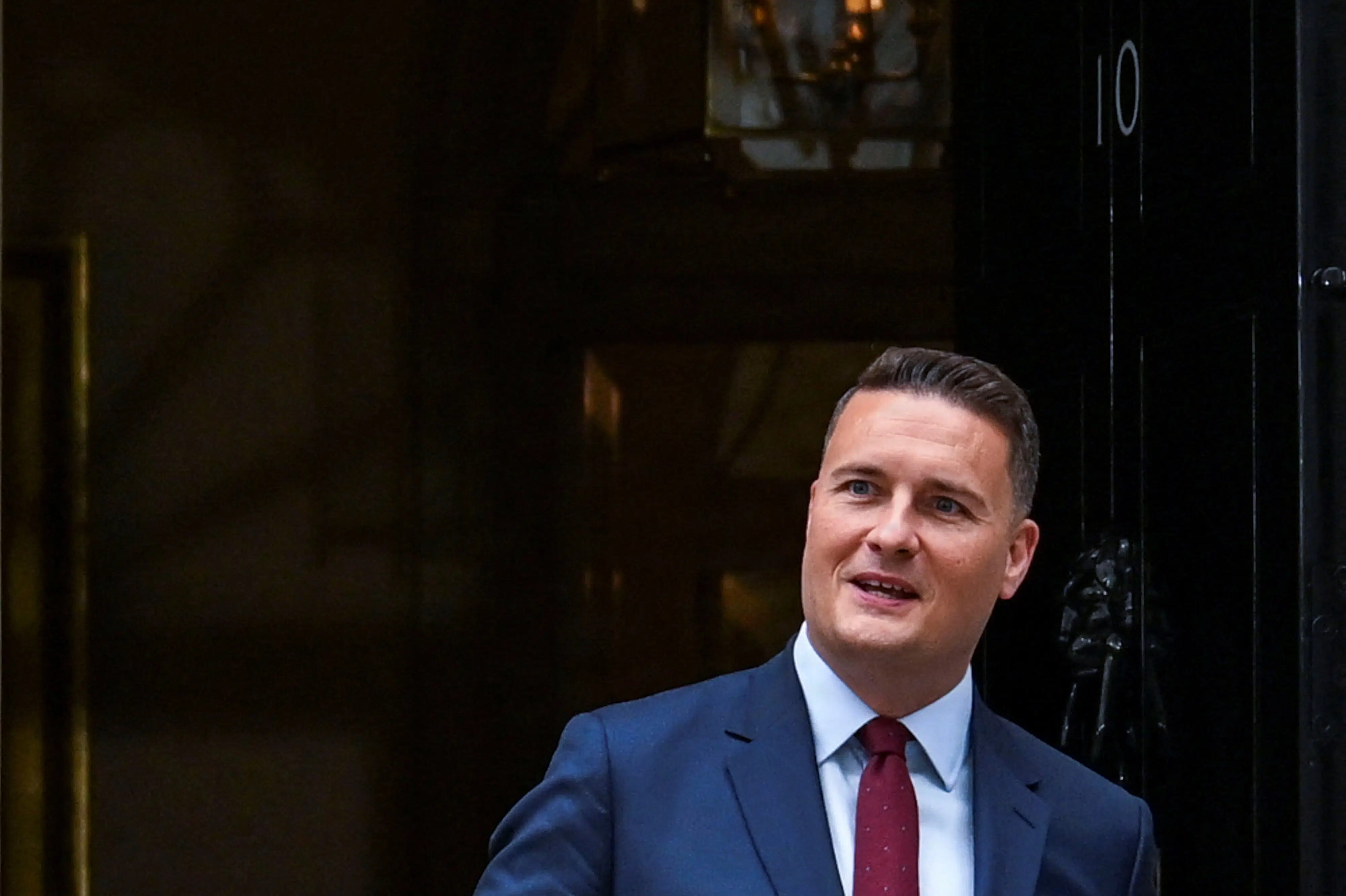 Britisk forsvarsminister kalder russisk militærøvelse uansvarlig