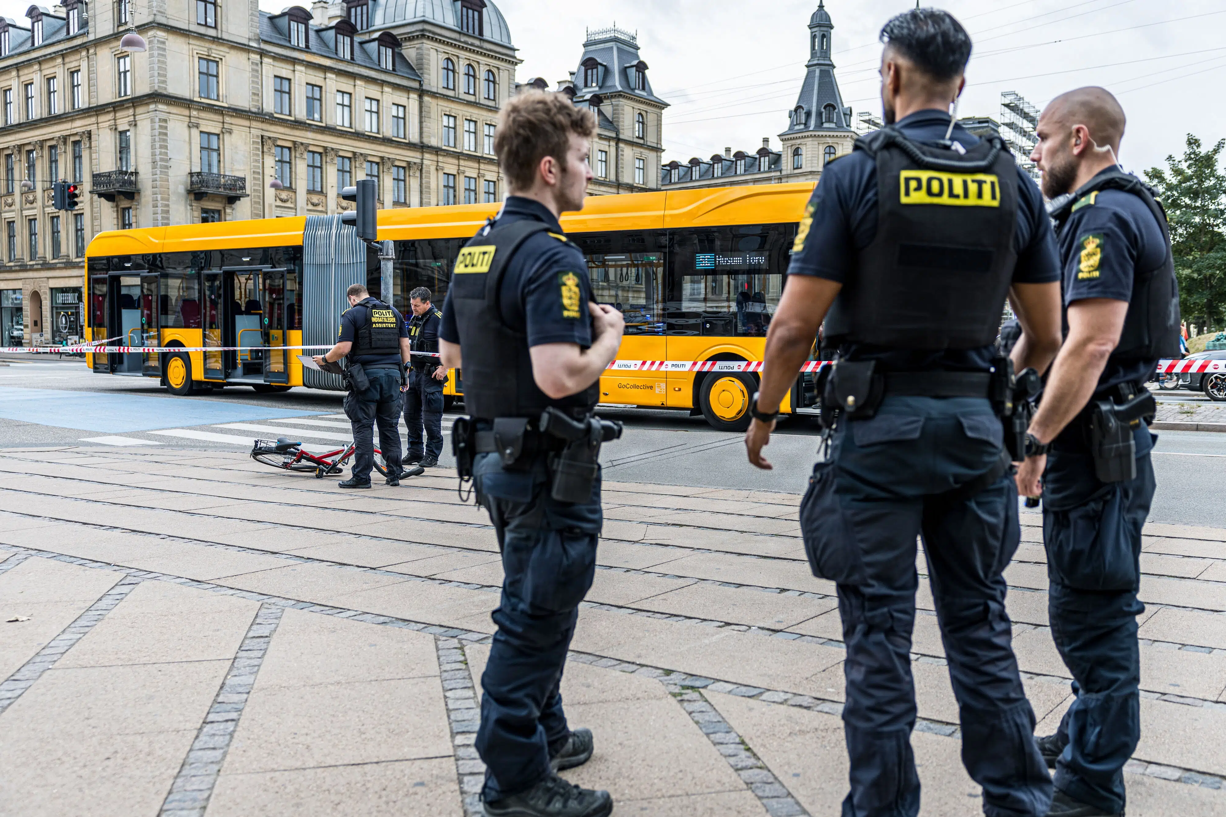 Cyklist er kommet svært til skade efter påkørsel af bus
