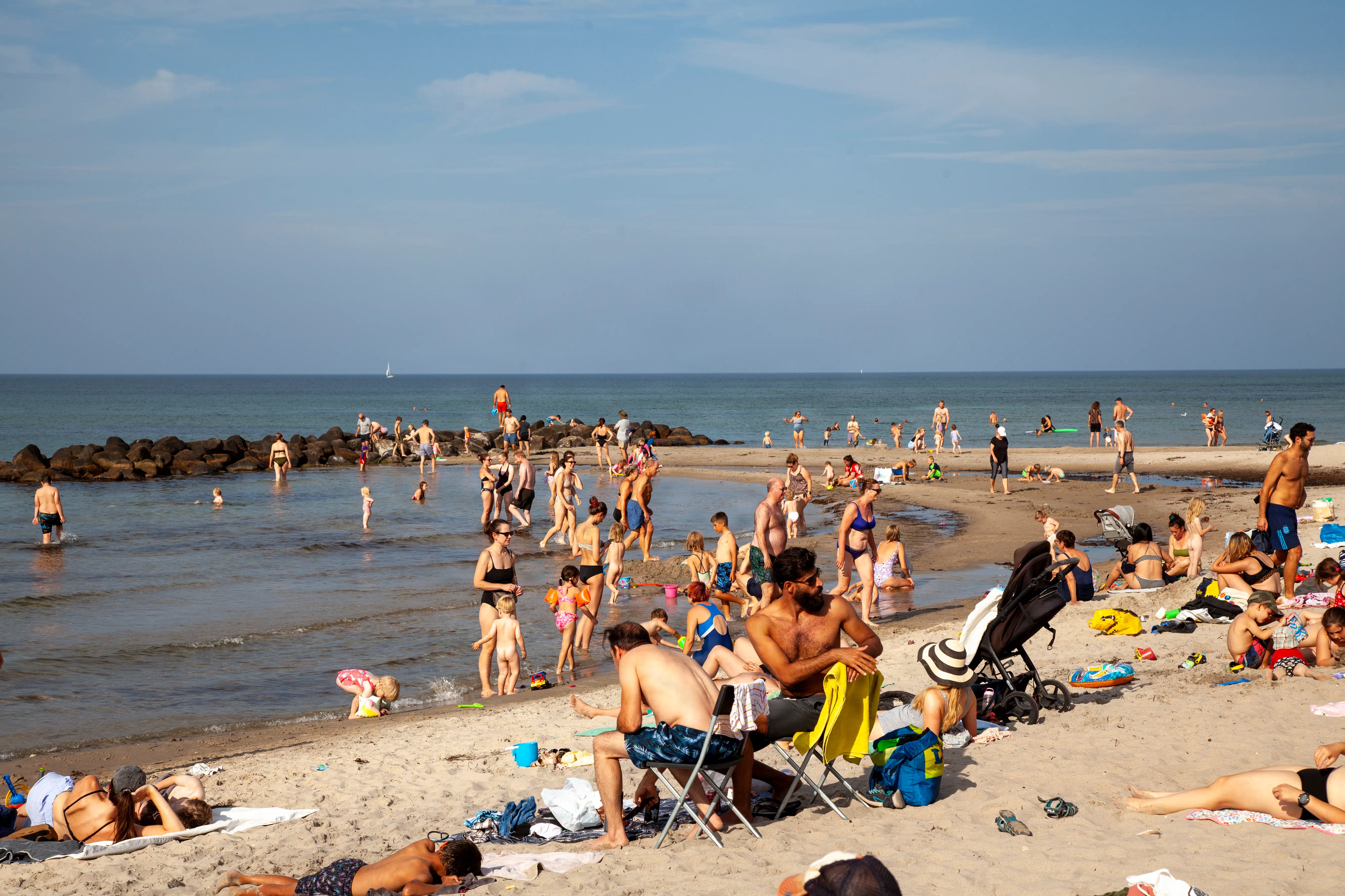 Cheflivredder med opråb efter travl sommer ved de nordsjællandske strande: Her skal forældre blive bedre 