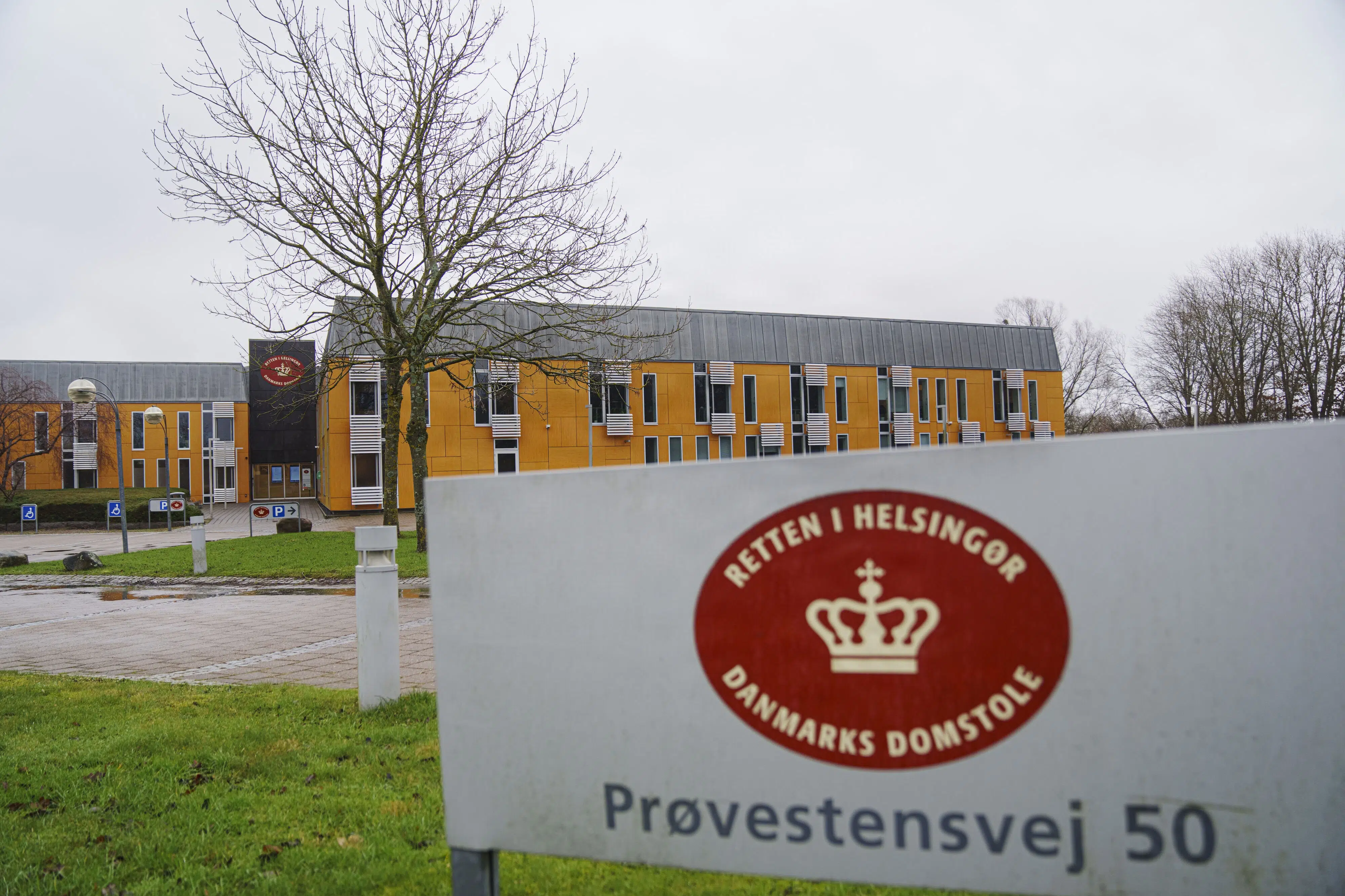 Politi: Mand holdt kvinde fanget under køretur fra Frankrig til Nivå