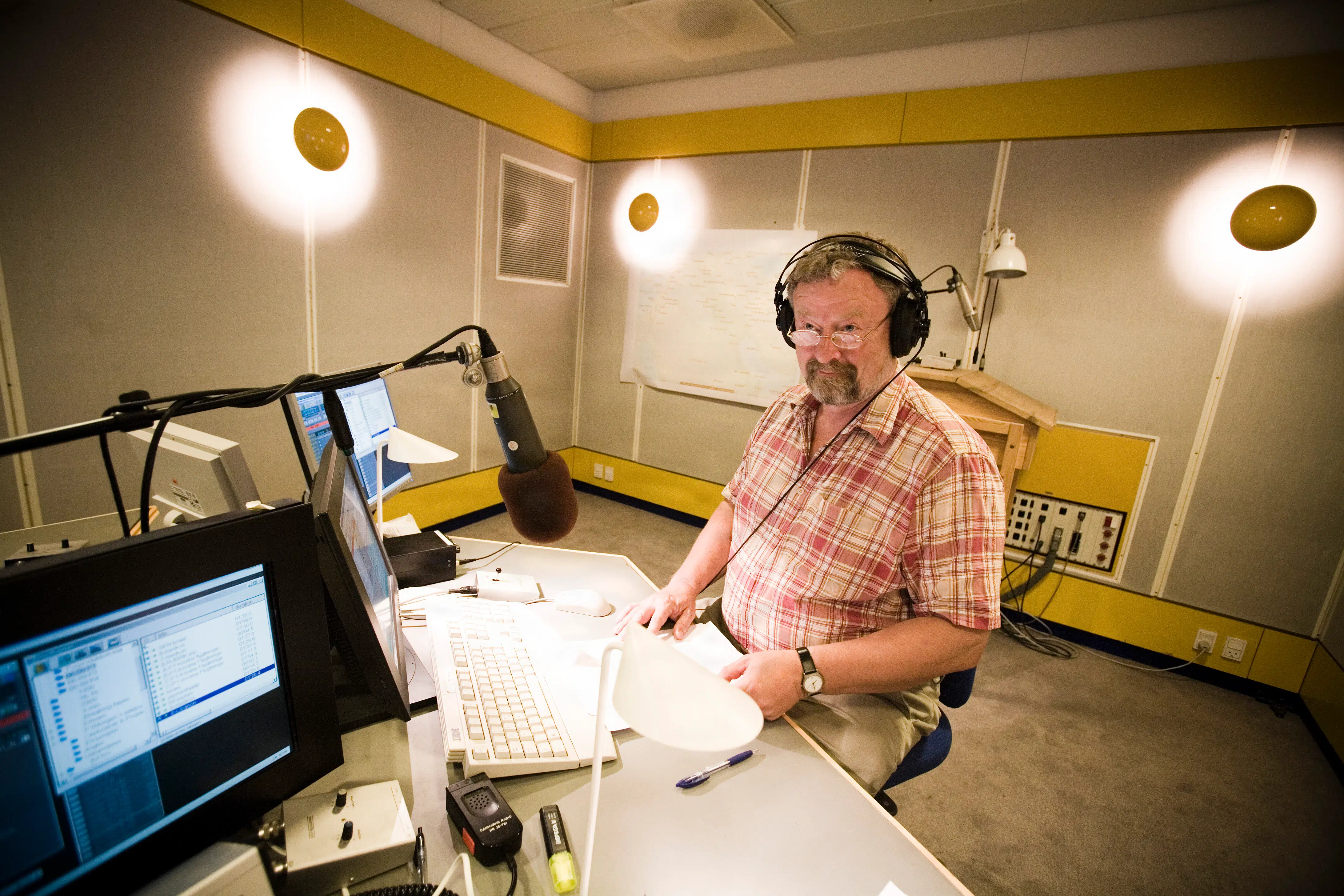 Radioavisen fylder 100 år: »Hvis den ikke er der, falder det hele fra hinanden«