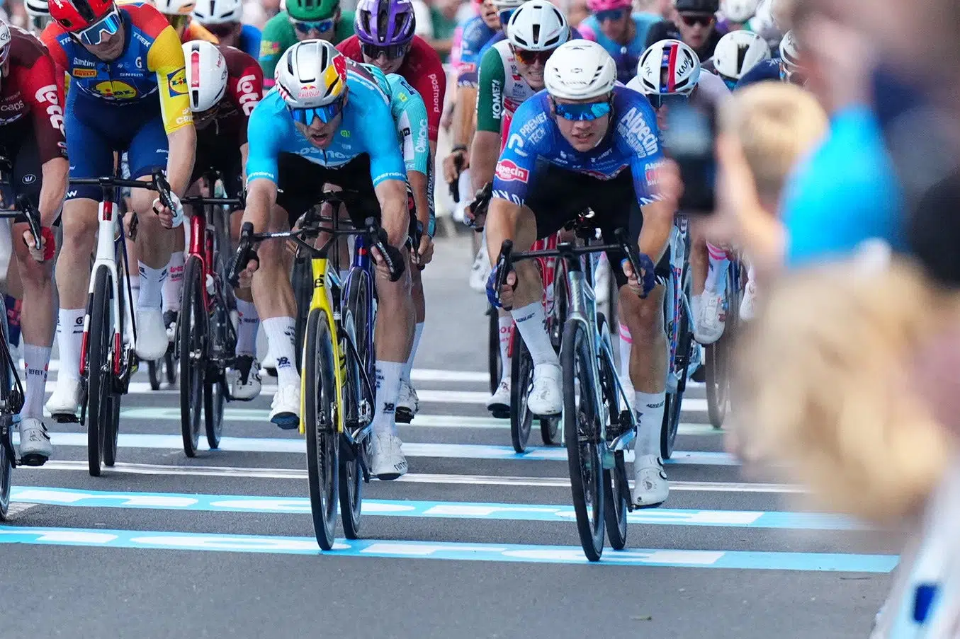 Drama da Van Aert får ny sejr i Danmark Rundt efter målfoto